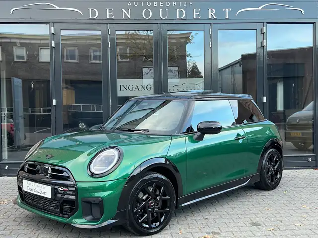 MINI Cooper C Mini 1.5 John Cooper Works M / PANO / JCW / CARPLA