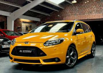 ST 2.0L 250ch Sièges Sport Recaro et chauffants, Bluetooth Carnet historique exclusif État remarquable