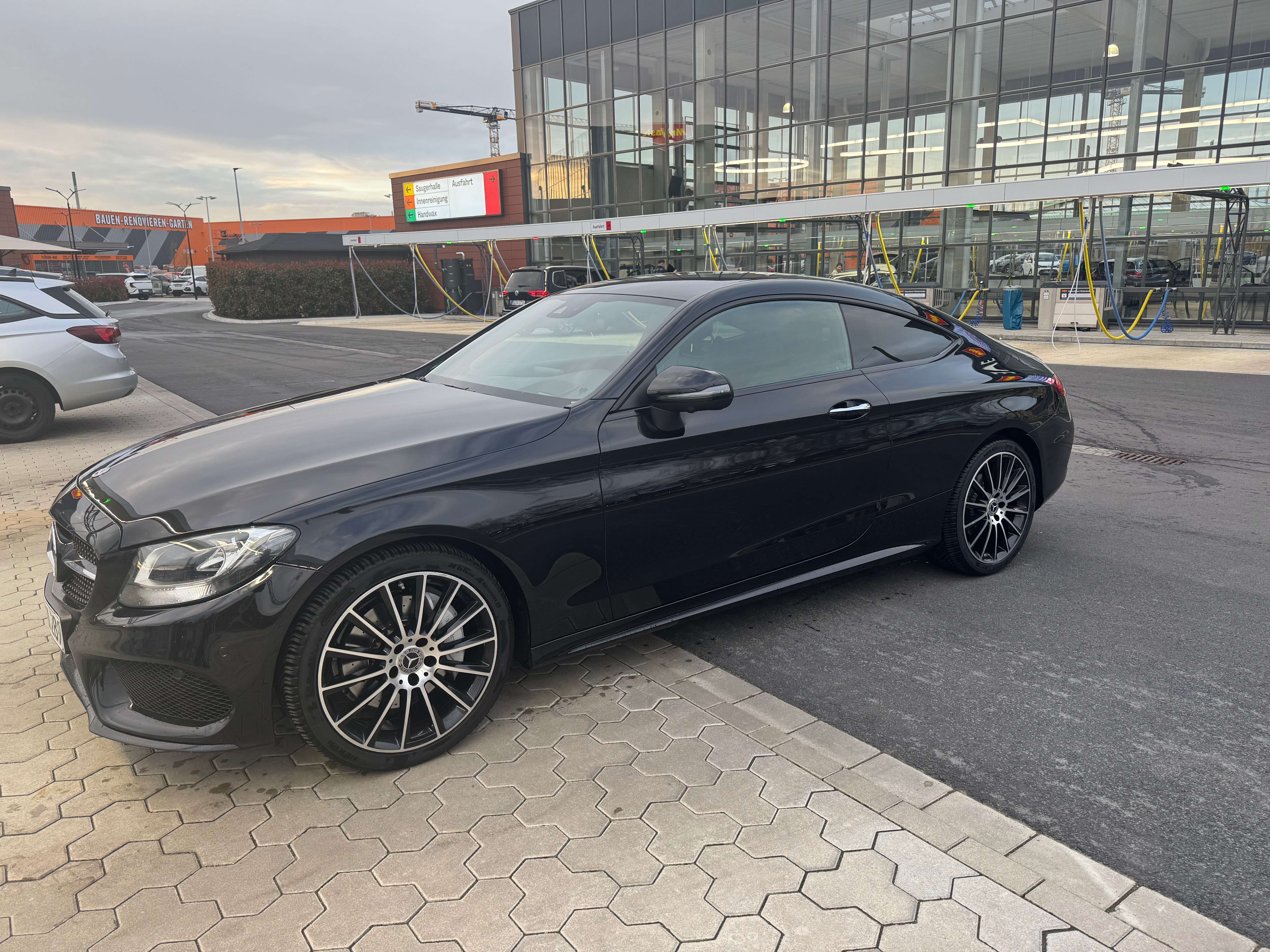 Használt Mercedes Benz C-Class 300