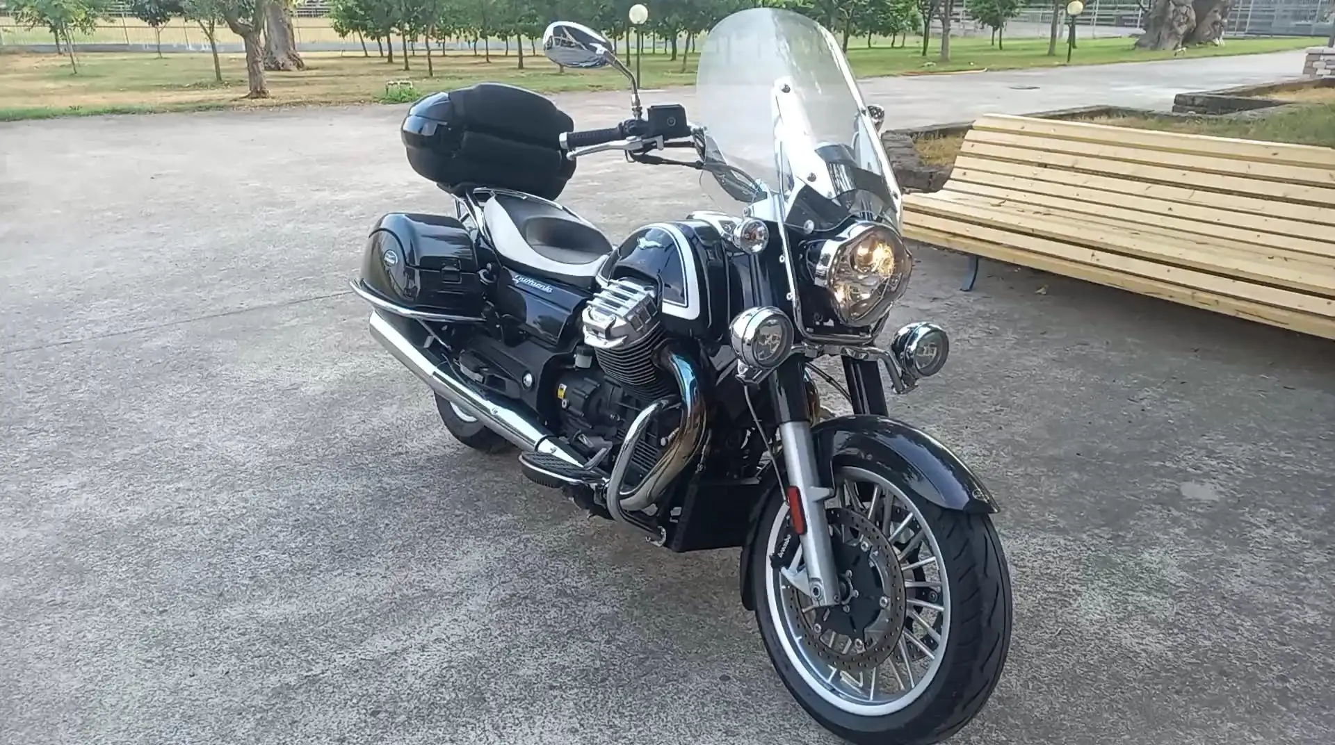 Moto Guzzi California 1400 touring Nero - 1