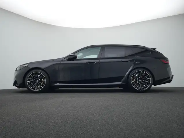 BMW M5 Ceramic Brakes New Export € 133.500 ex VAT BPM