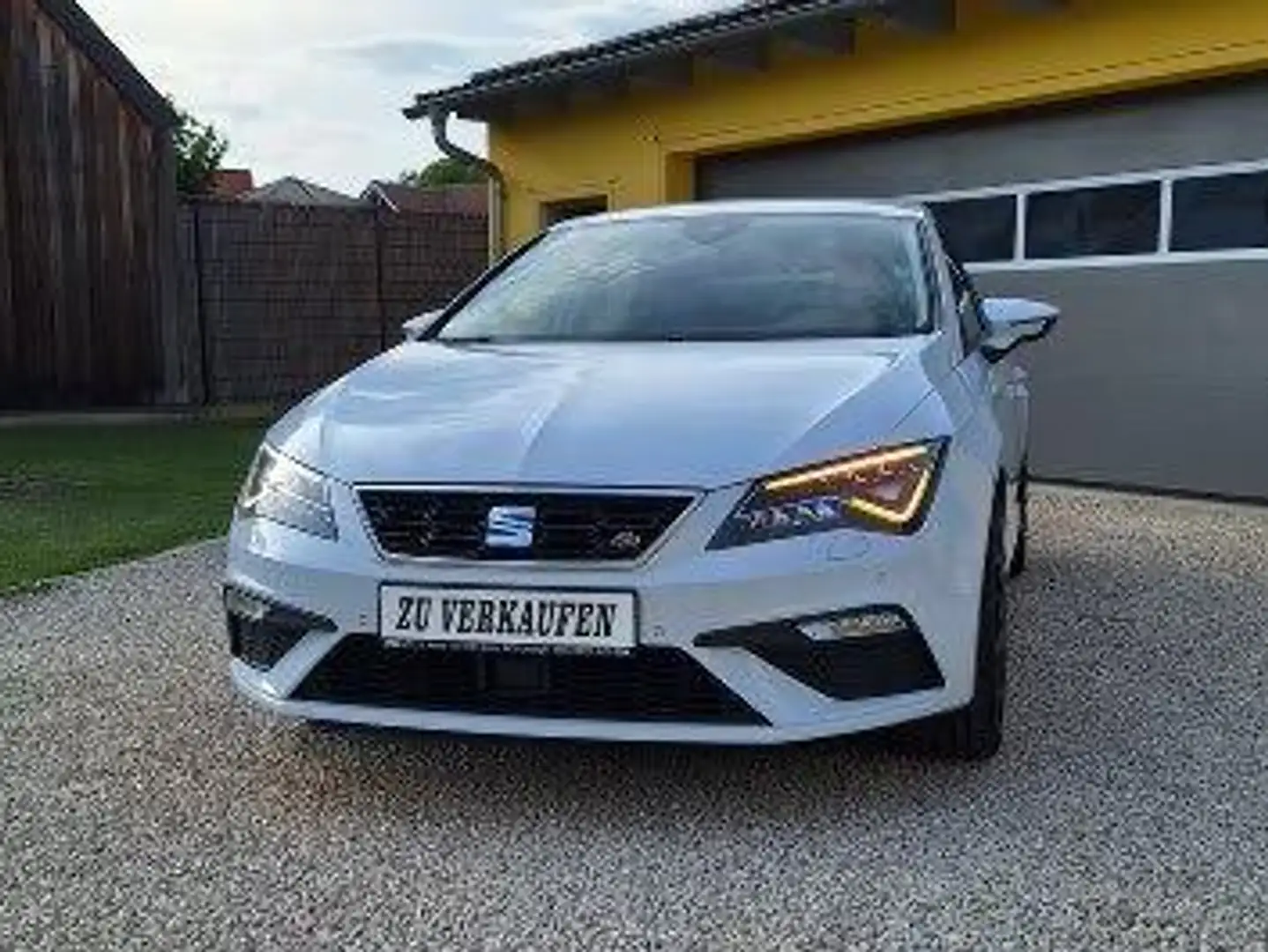 SEAT Leon FR Weiß - 1
