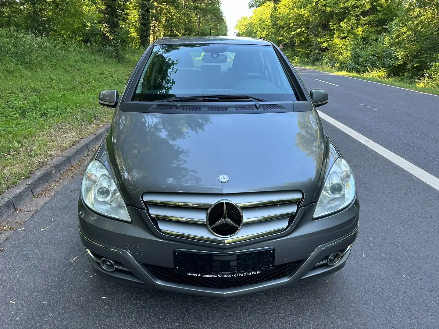 Mercedes-Benz B 200 B 200 CDI  -- AUTOMATIK -- TÜV-ASU 06/2026 Grau - 1