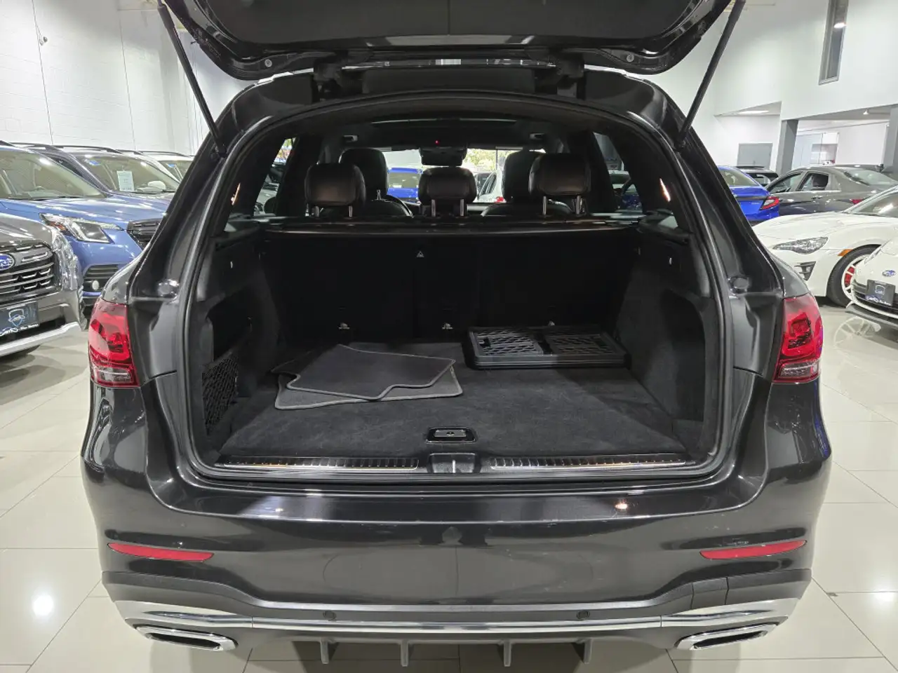 Mercedes-Benz GLC снимка Mercedes-Benz GLC