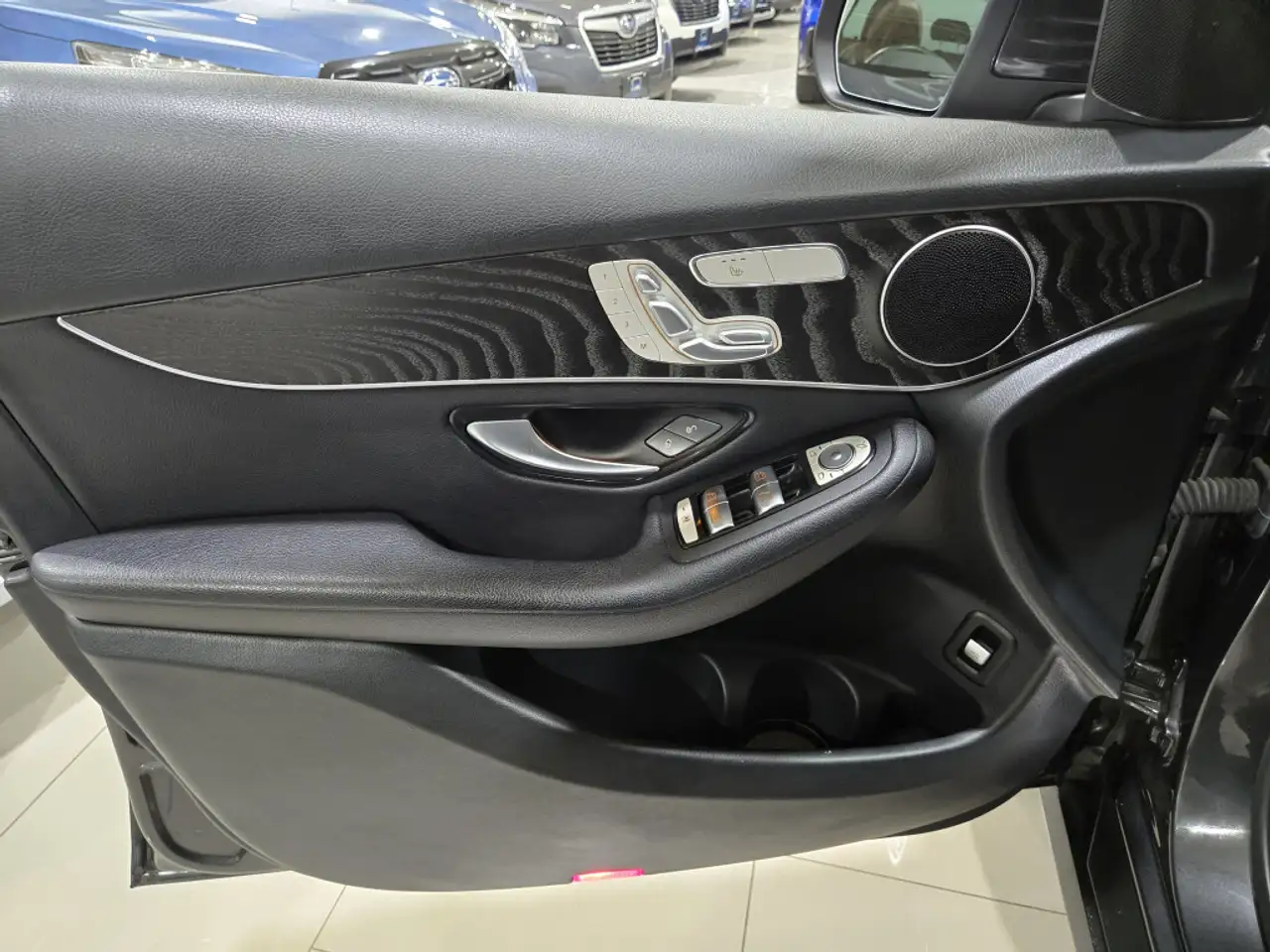Mercedes-Benz GLC снимка Mercedes-Benz GLC