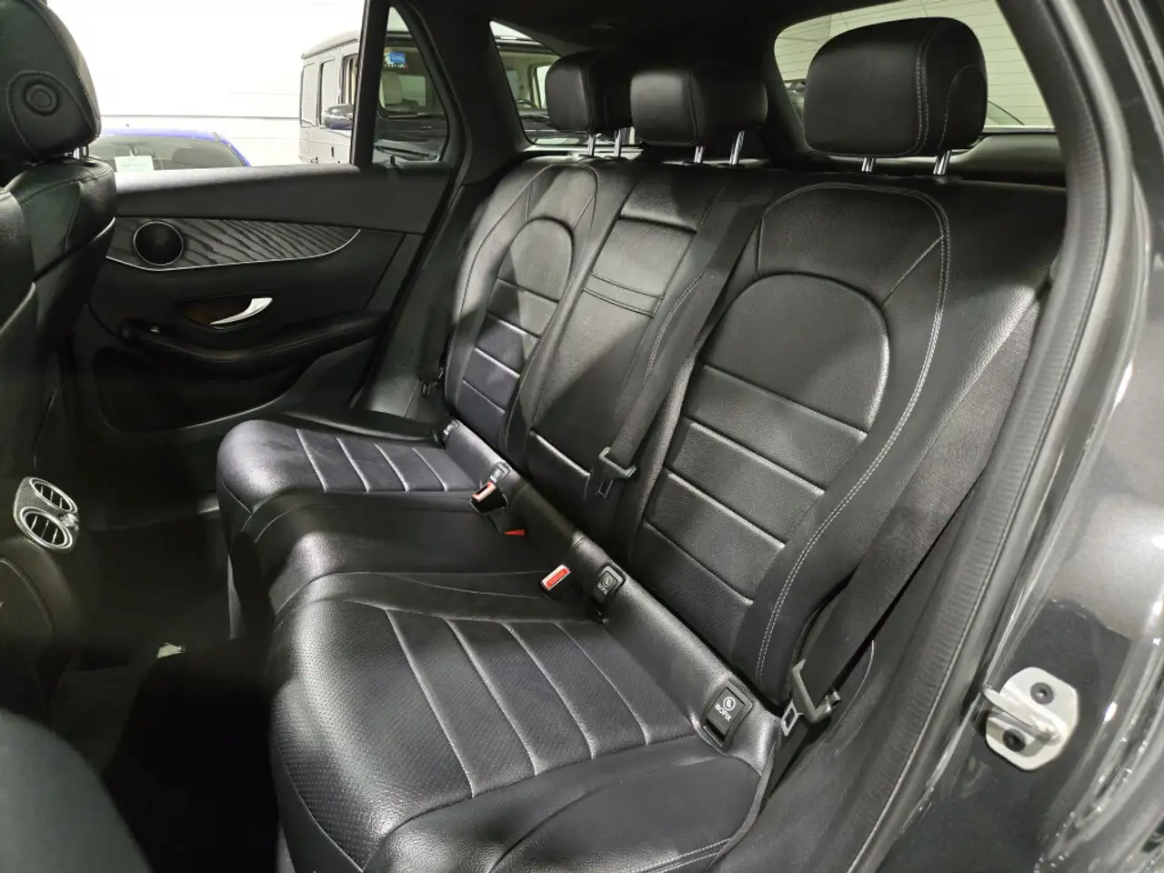 Mercedes-Benz GLC снимка Mercedes-Benz GLC