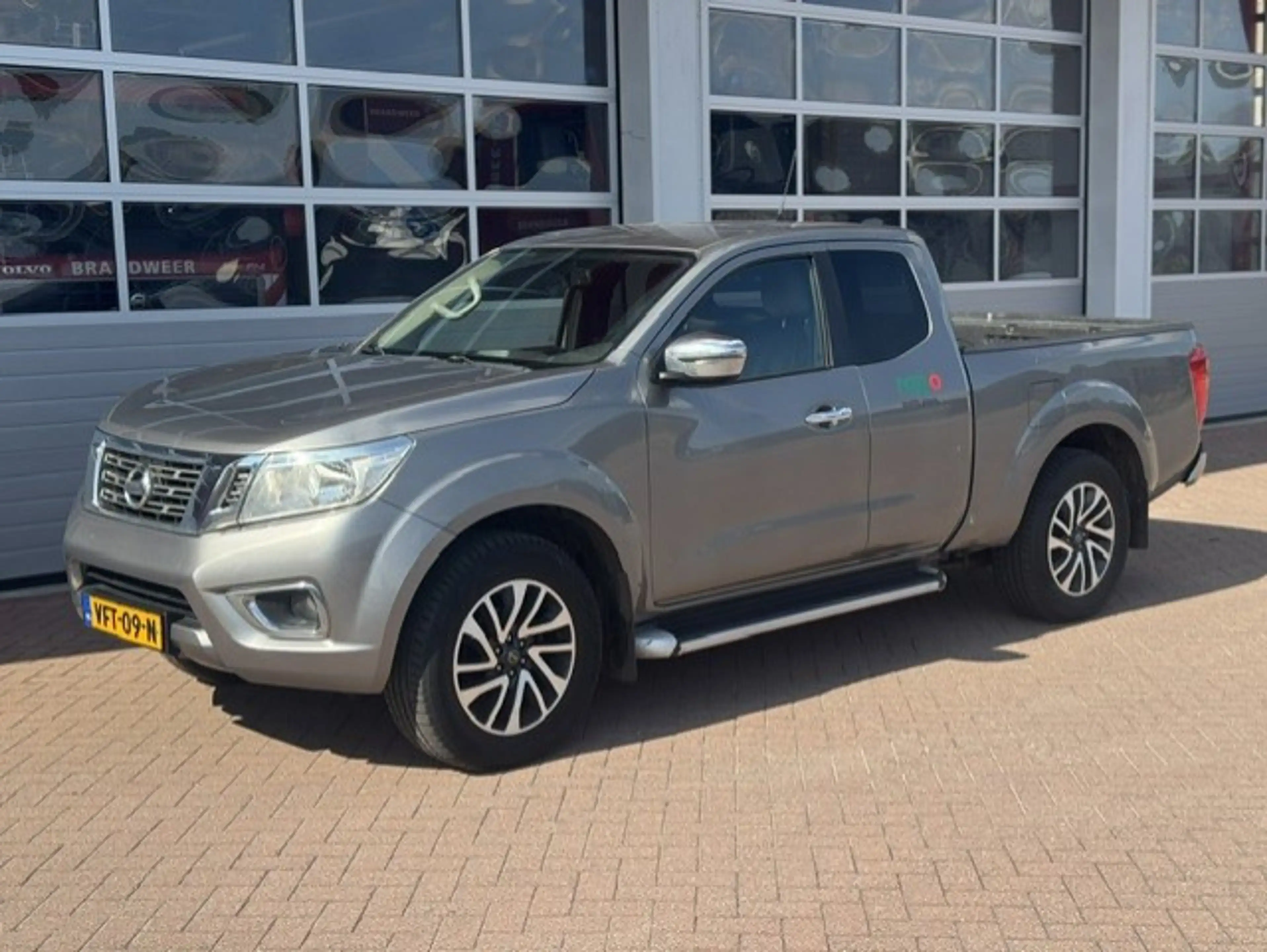 Nissan Navara 2.3 dCi N-Connecta King Cab 4WD - 1e eigenaar — photo 4