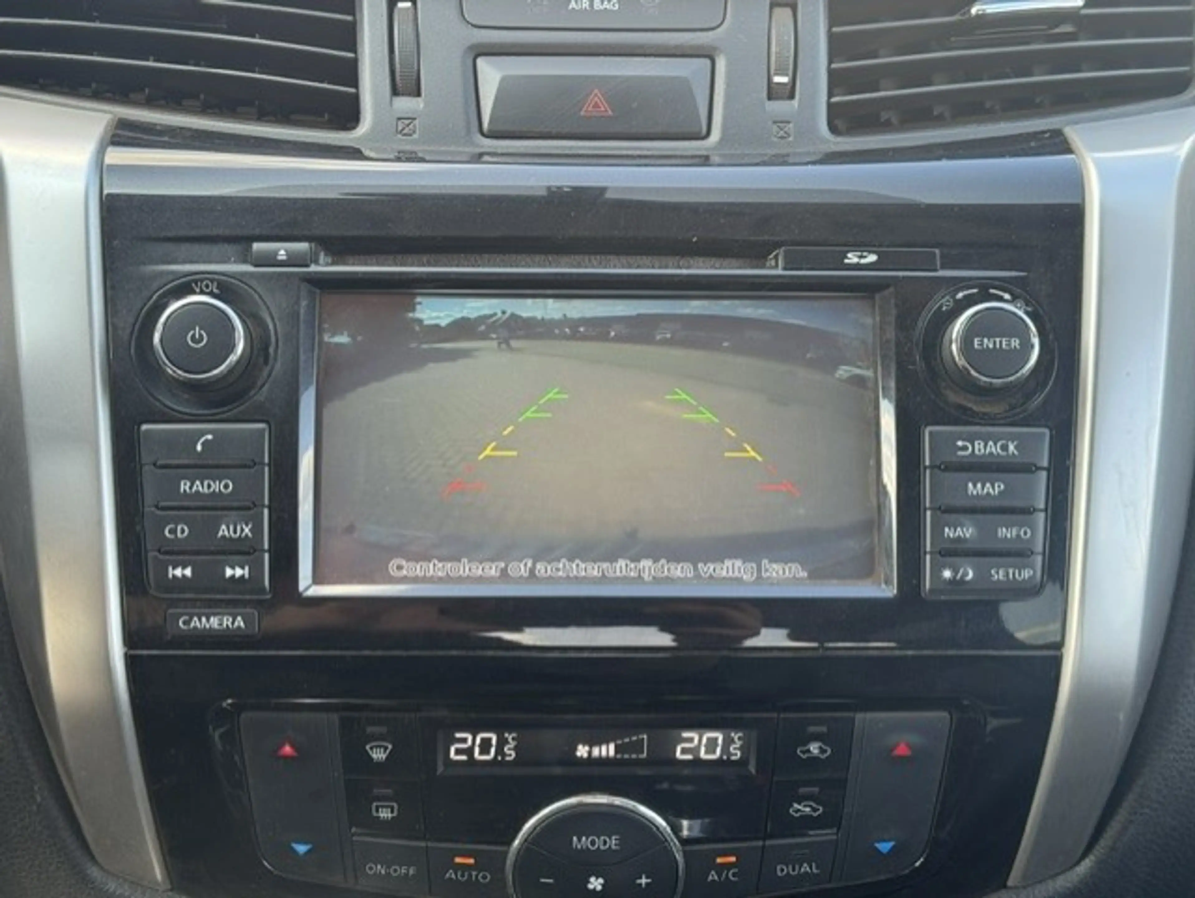 Nissan Navara 2.3 dCi N-Connecta King Cab 4WD - 1e eigenaar — photo 15