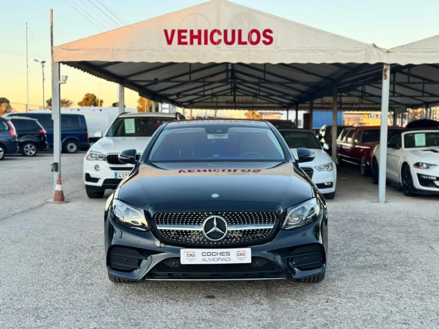 Mercedes-Benz E 220 220d 4Matic 9G-Tronic 194 Schwarz - 1