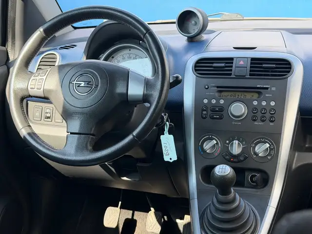 Opel Agila view 14