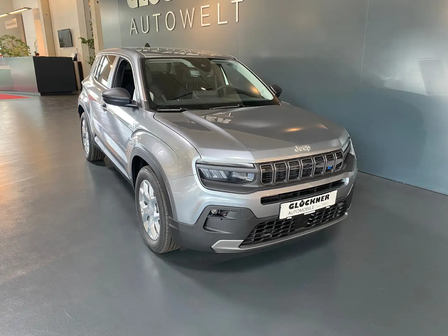 Jeep Avenger Elektro Longitude NAVI TECH-STYLE PAKET Grau - 2
