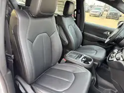 Chrysler Grand Caravan 2027 — фото 12