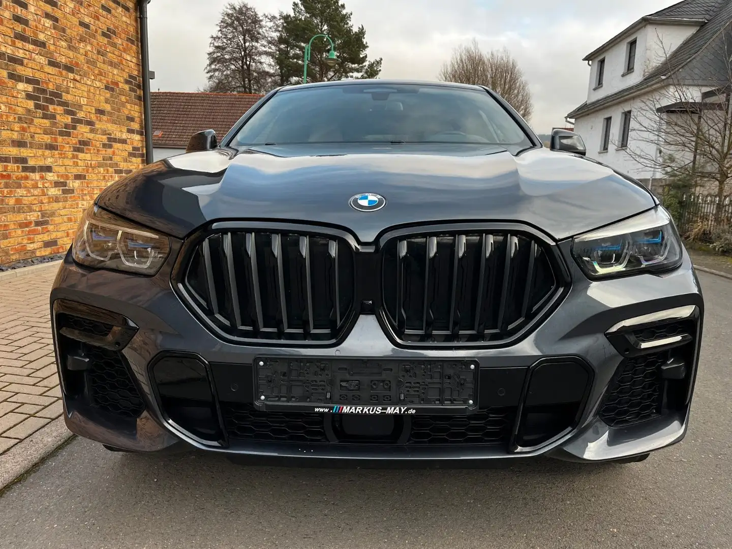 BMW X6 M50i AHK Leder Laser HUD DAProf Standhz Gris - 2