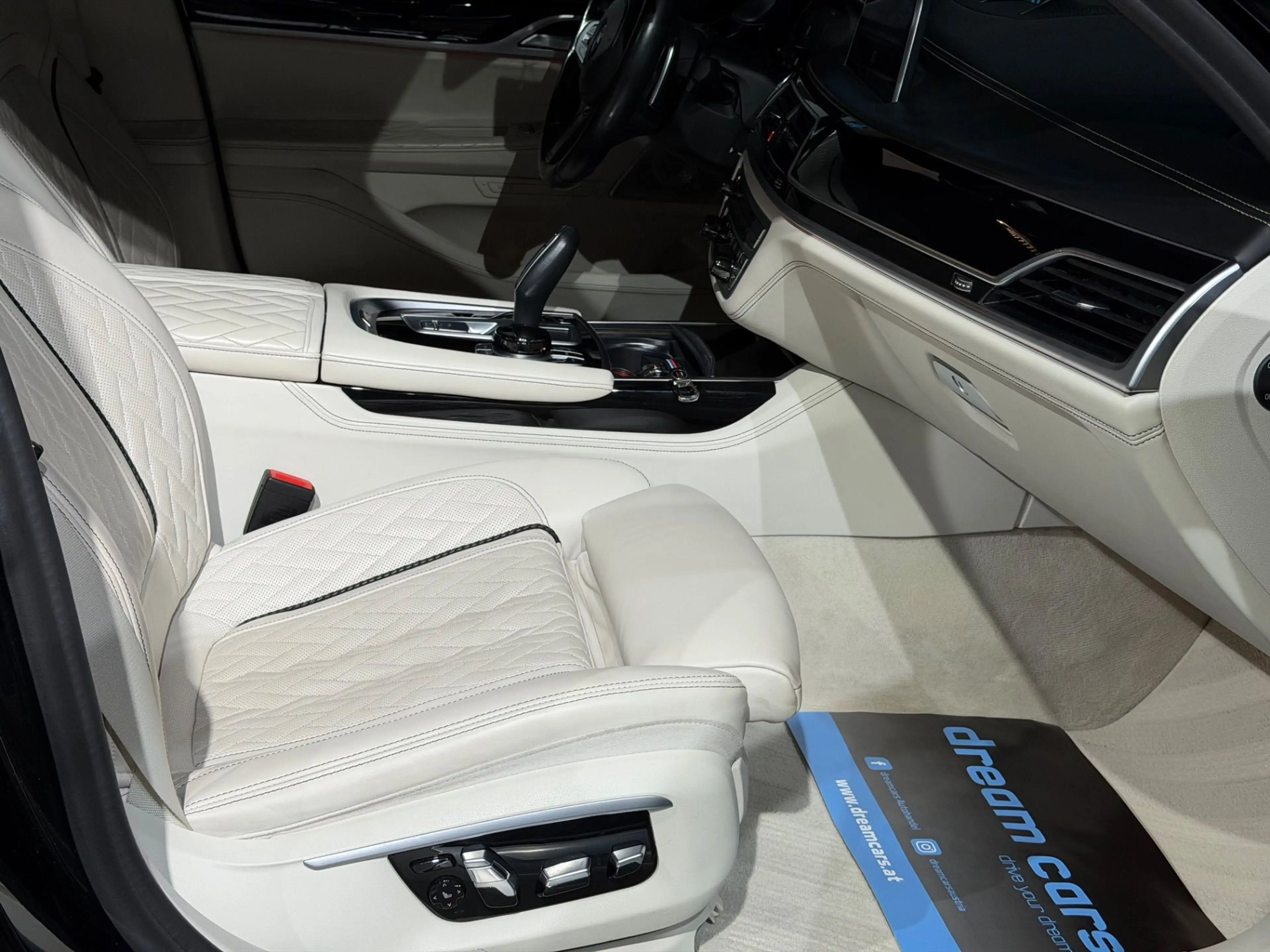 BMW 750 i xDrive Aut. M Paket / INDIVIDUAL / Vollaustattu — photo 42