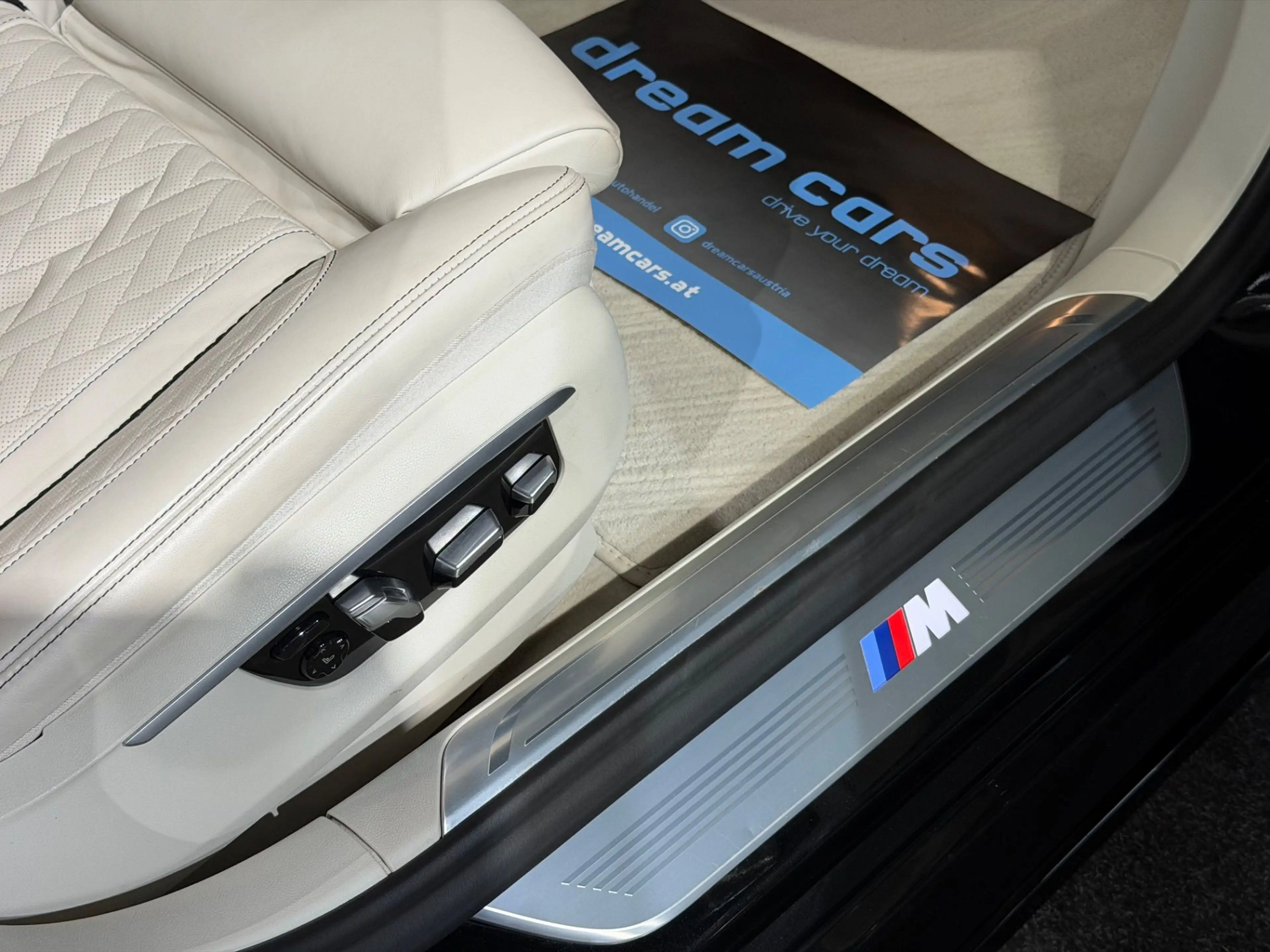 BMW 750 i xDrive Aut. M Paket / INDIVIDUAL / Vollaustattu — photo 41