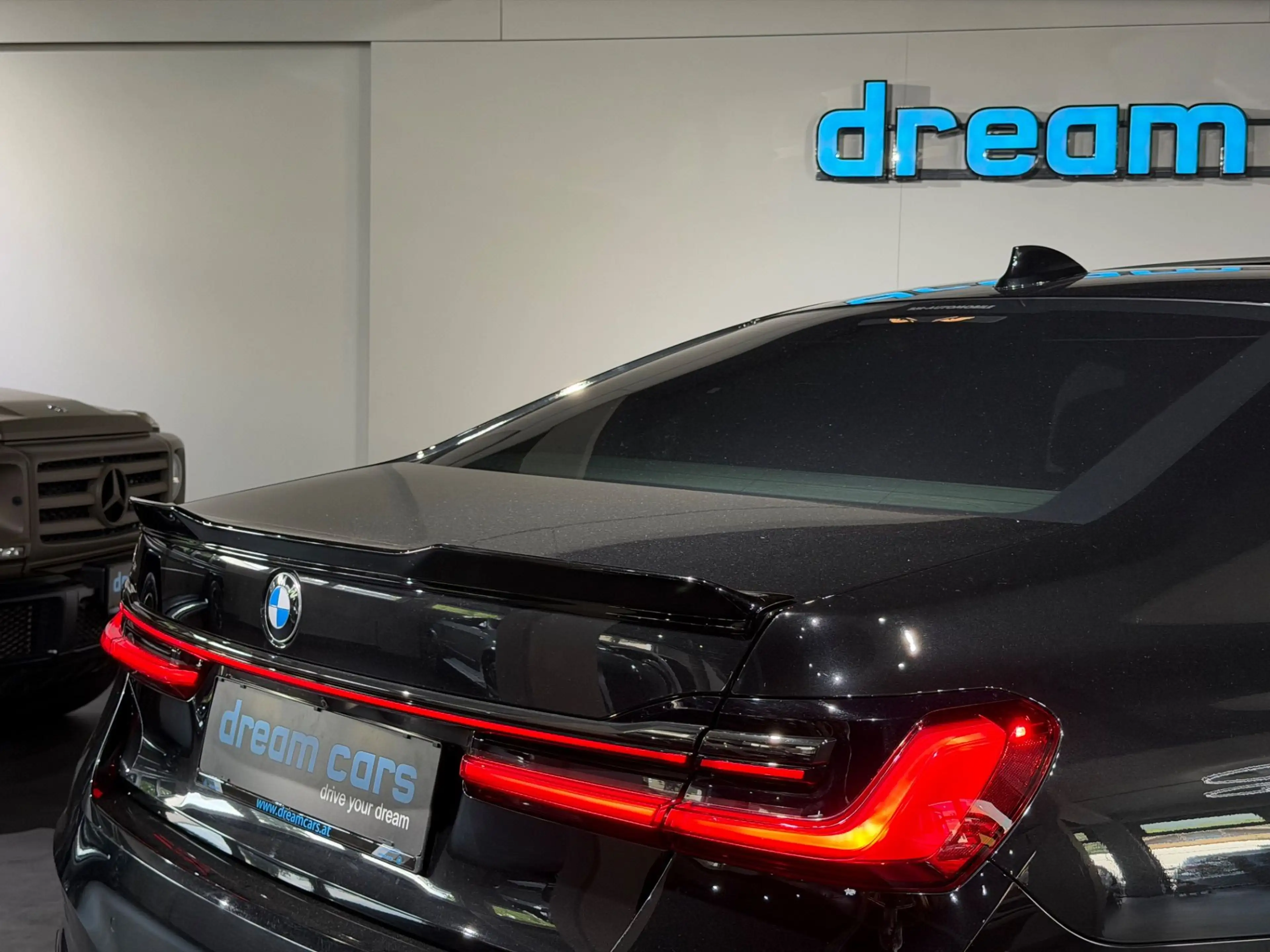 BMW 750 i xDrive Aut. M Paket / INDIVIDUAL / Vollaustattu — photo 13
