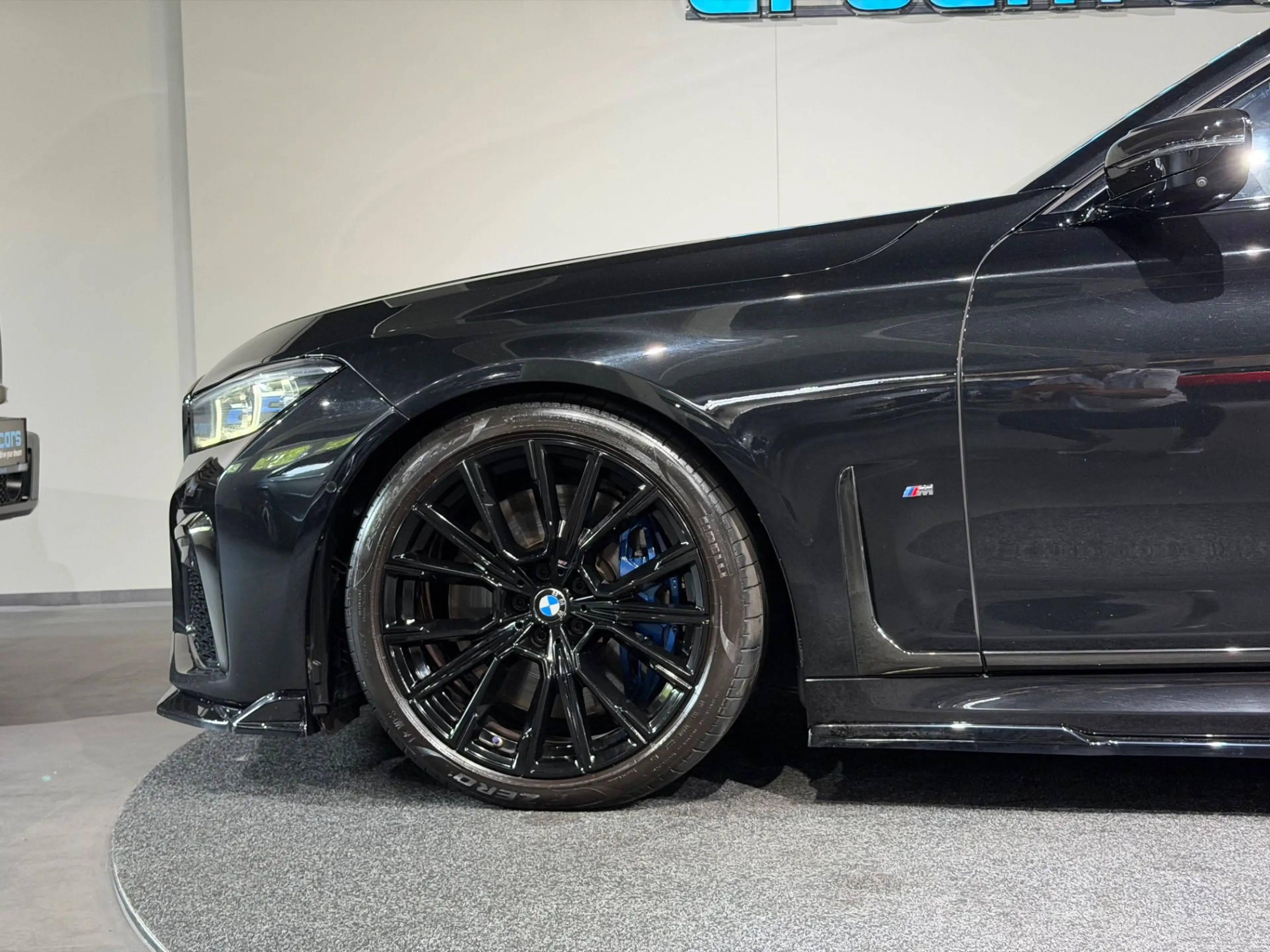 BMW 750 i xDrive Aut. M Paket / INDIVIDUAL / Vollaustattu — photo 14
