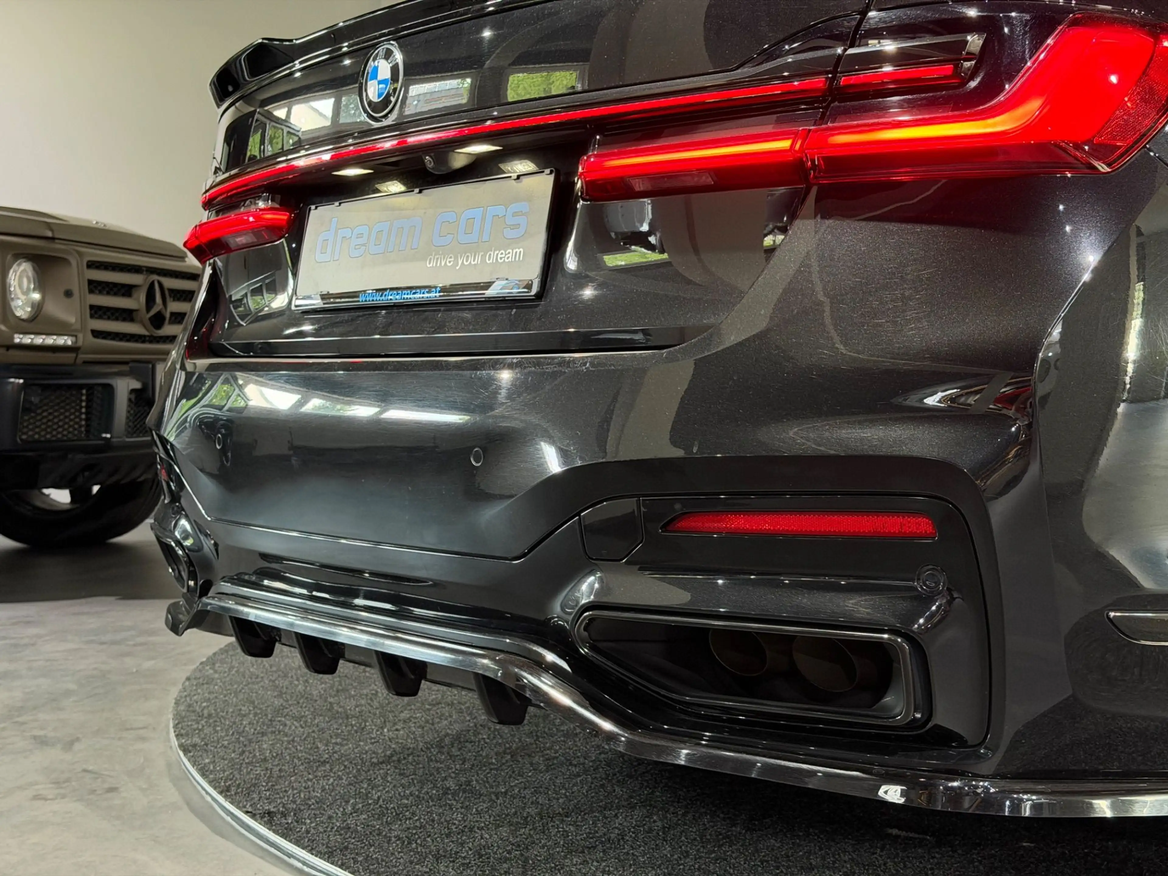 BMW 750 i xDrive Aut. M Paket / INDIVIDUAL / Vollaustattu — photo 46