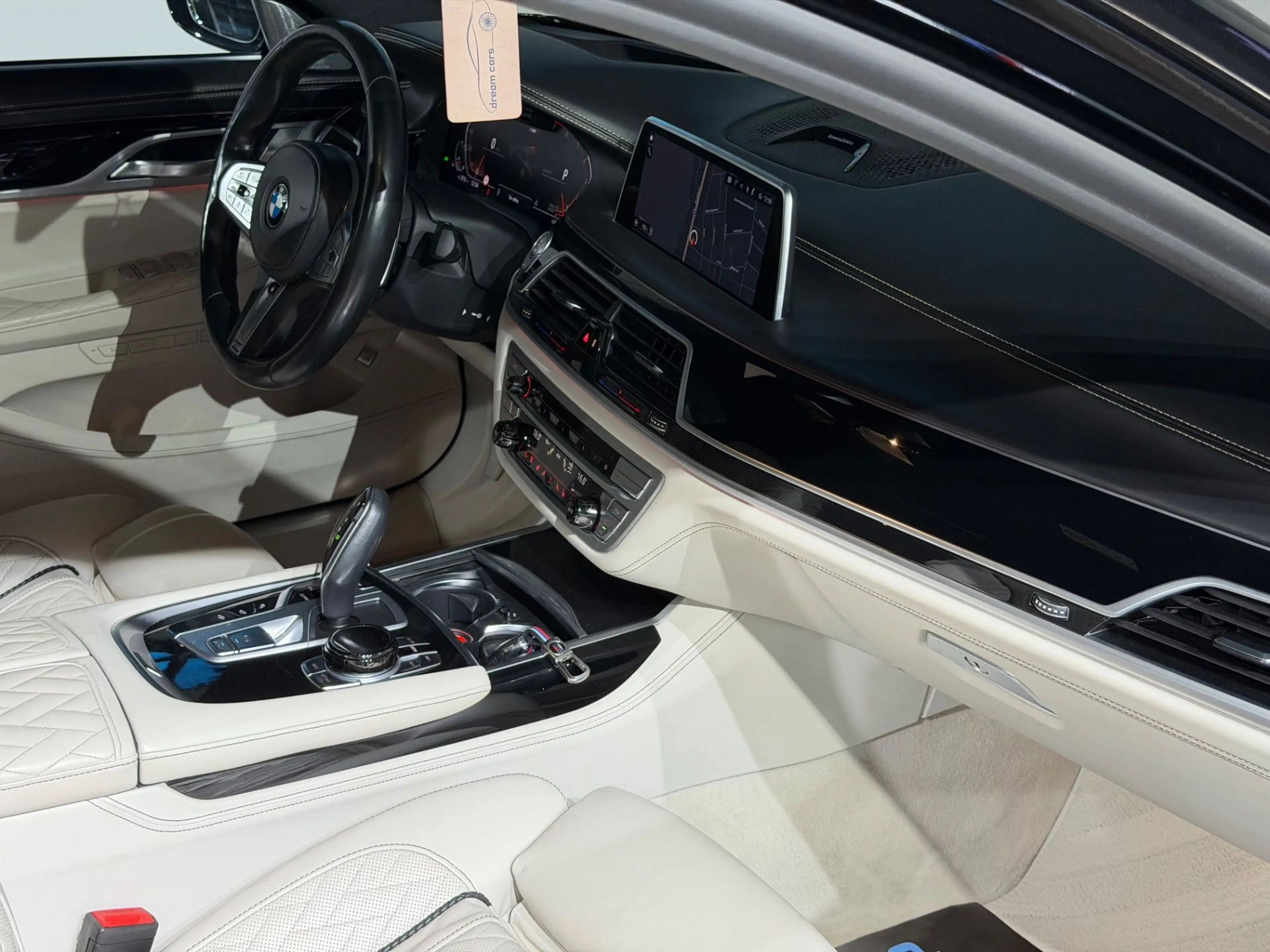 BMW 750 i xDrive Aut. M Paket / INDIVIDUAL / Vollaustattu — photo 36
