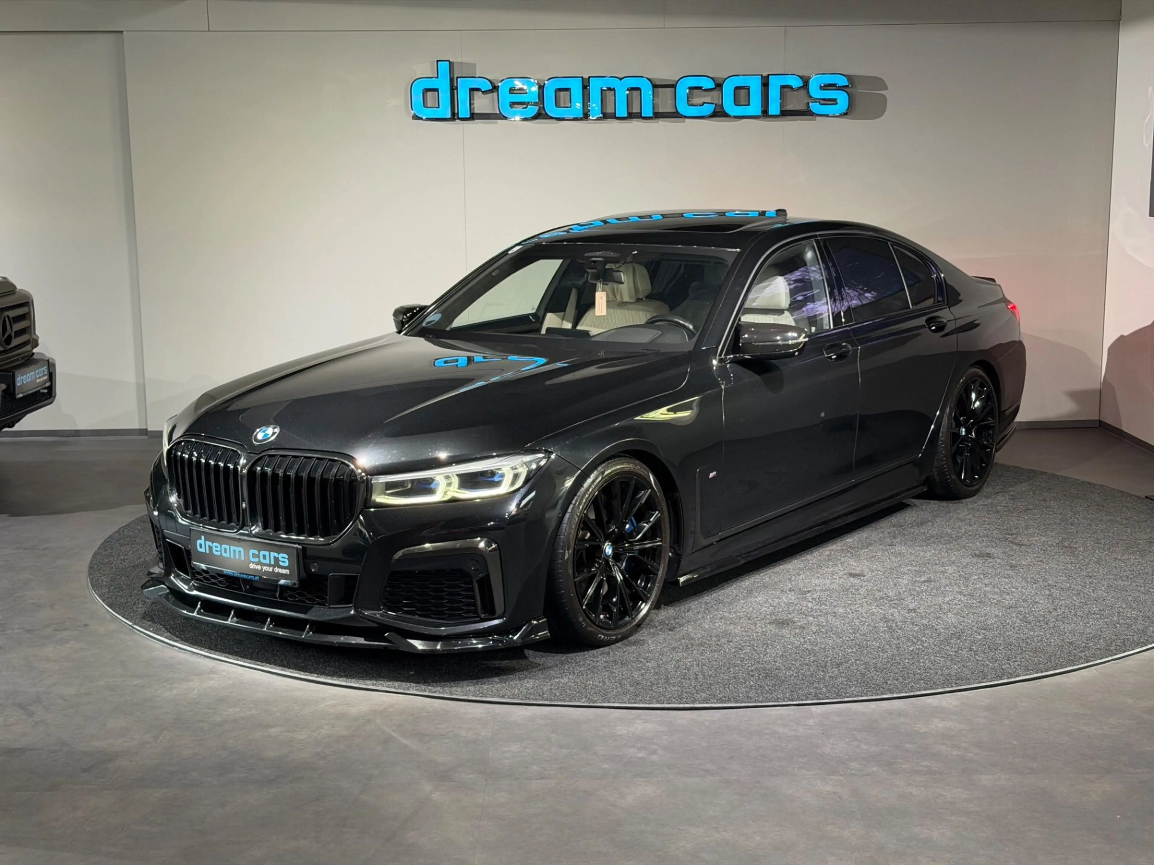 BMW 750 i xDrive Aut. M Paket / INDIVIDUAL / Vollaustattu — photo 18