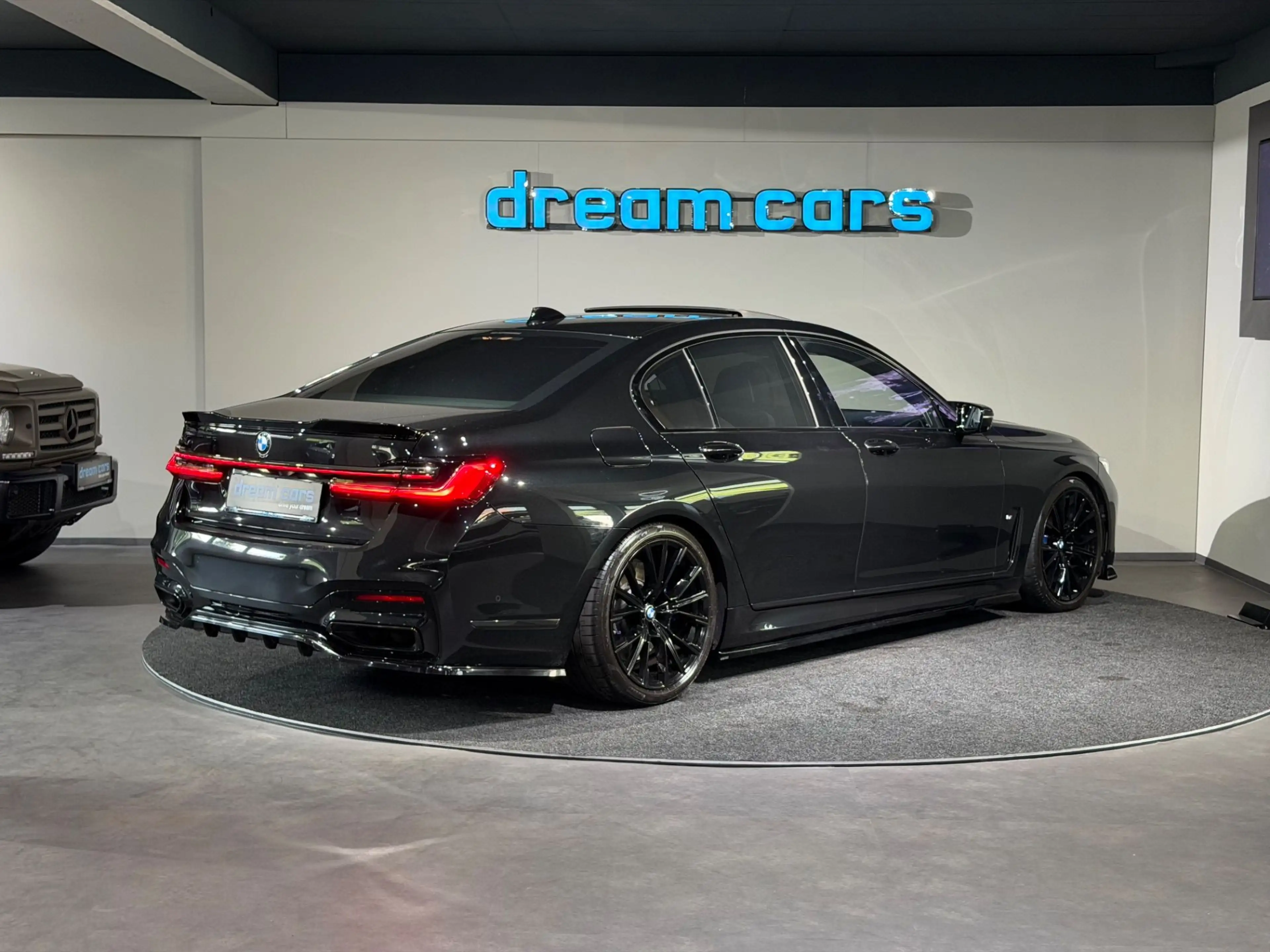 BMW 750 i xDrive Aut. M Paket / INDIVIDUAL / Vollaustattu — photo 16