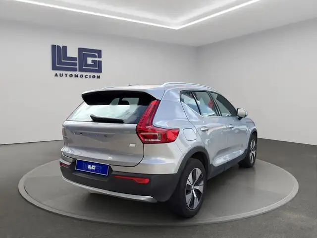Volvo XC40 view 6