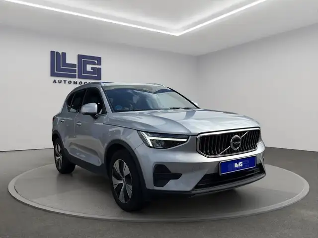 Volvo XC40 view 4