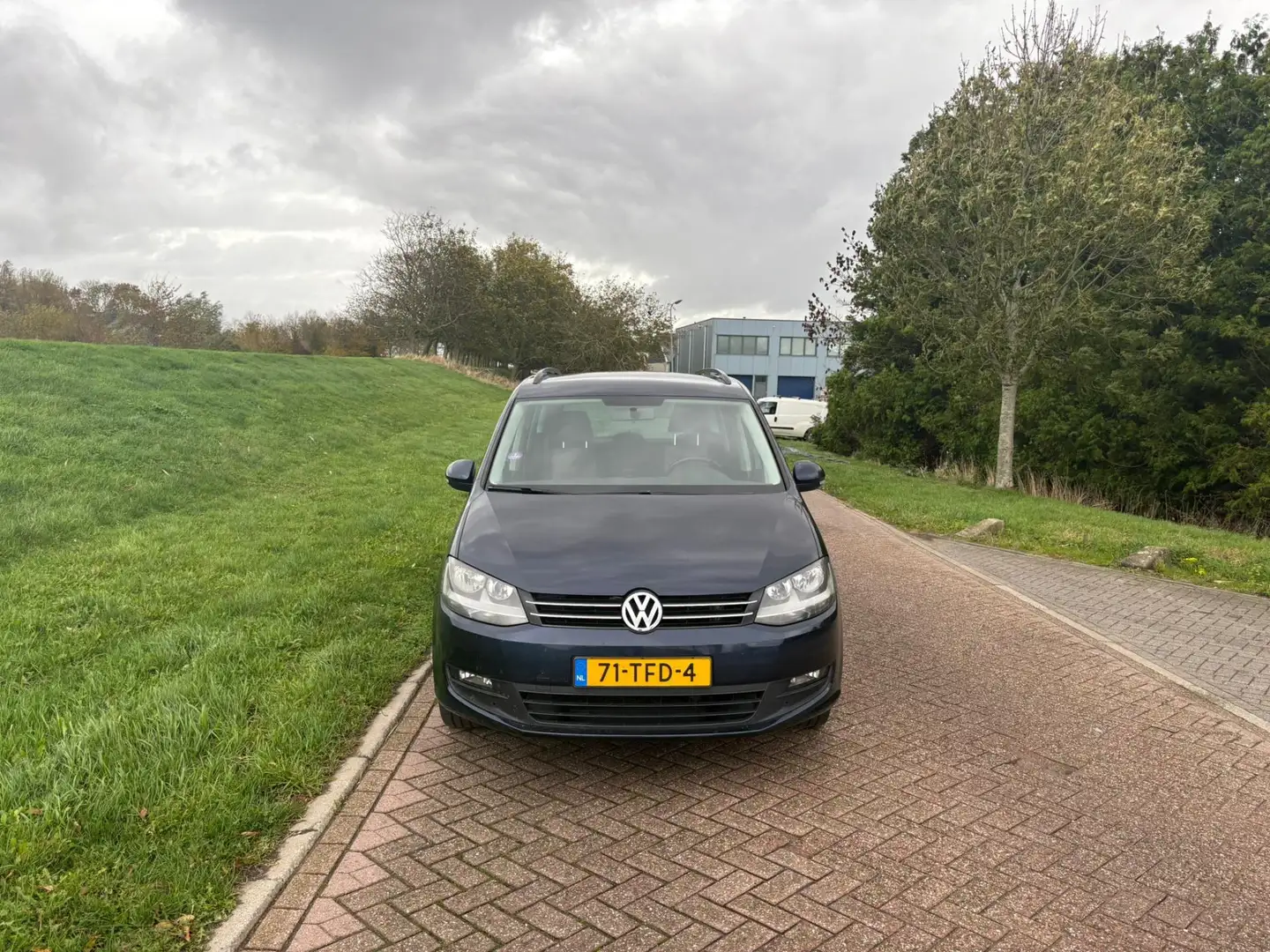 Volkswagen Sharan 1.4 TSI Trendline Airco Cruise Nieuwe Disb Ketting Blauw - 2