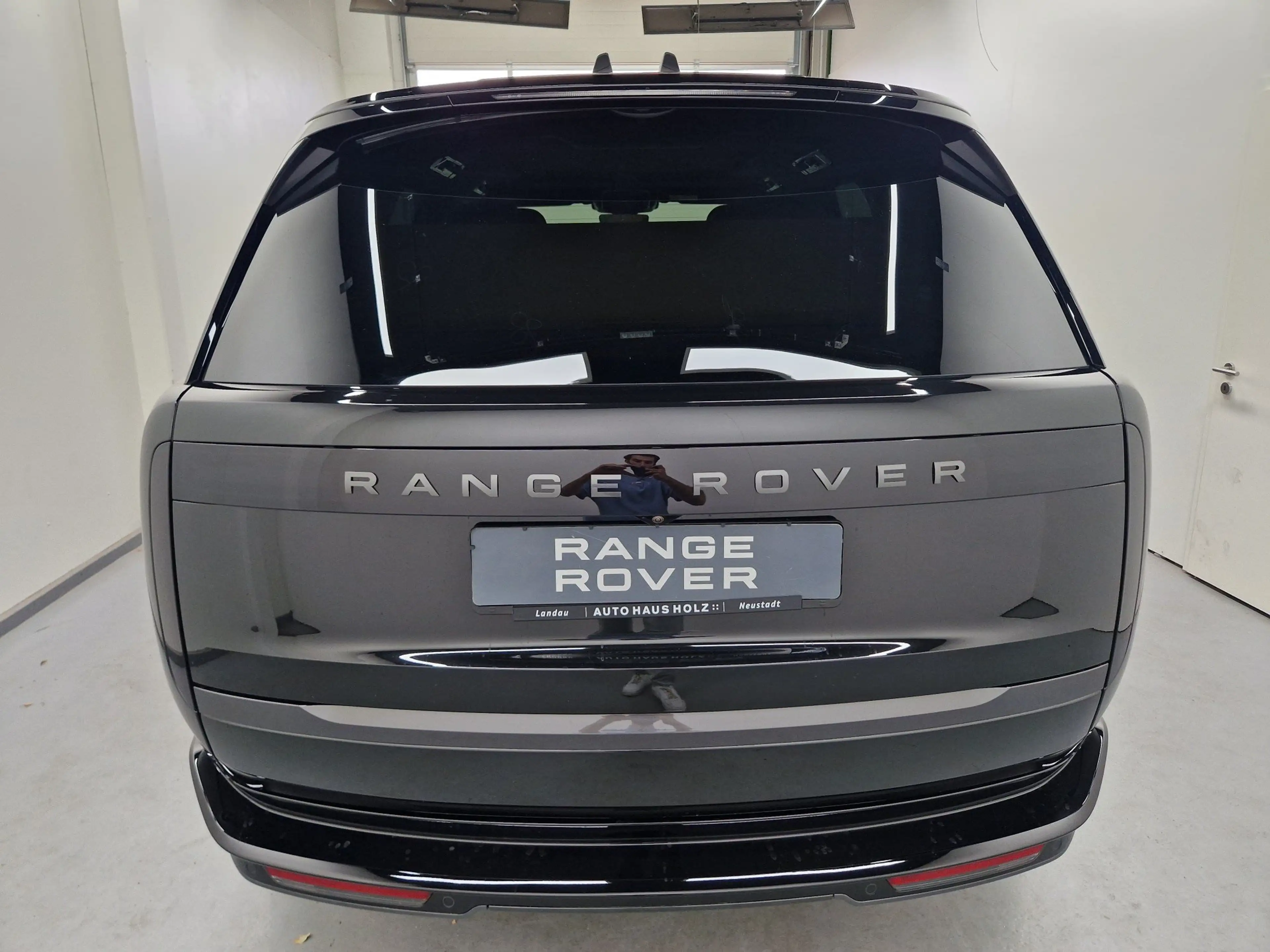 Land Rover Range Rover SWB D350 HSE Komfort Pano — photo 3