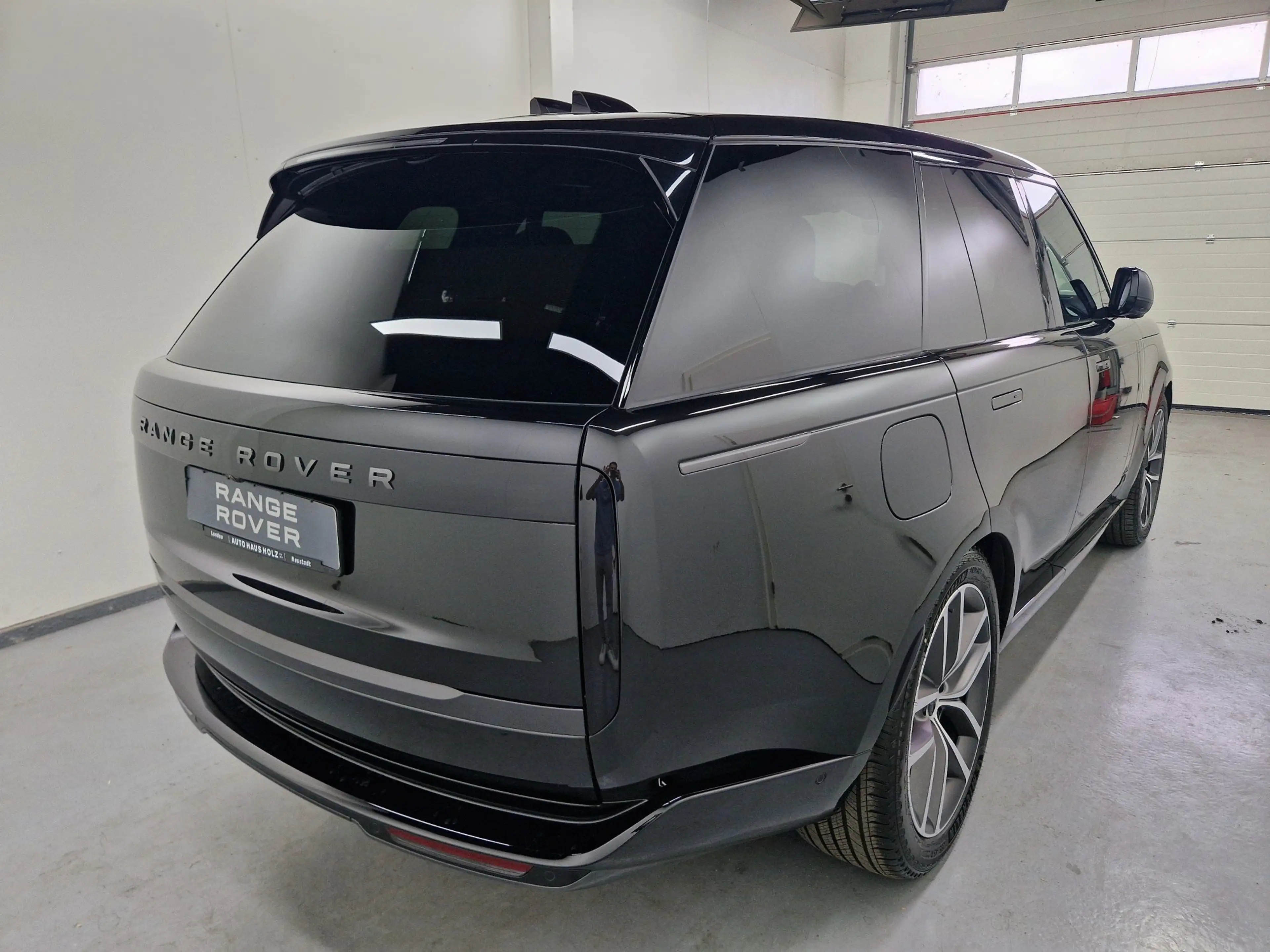 Land Rover Range Rover SWB D350 HSE Komfort Pano — photo 4