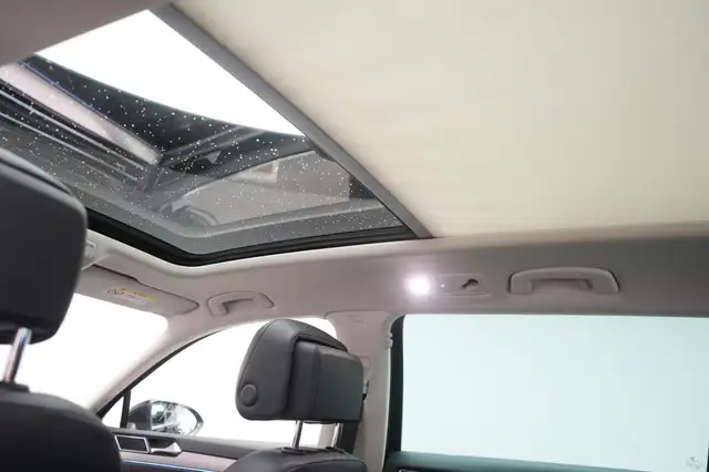Volkswagen Passat view 20