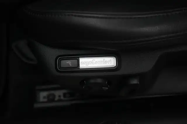 Volkswagen Passat view 30