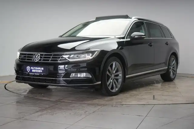 Volkswagen Passat view 3