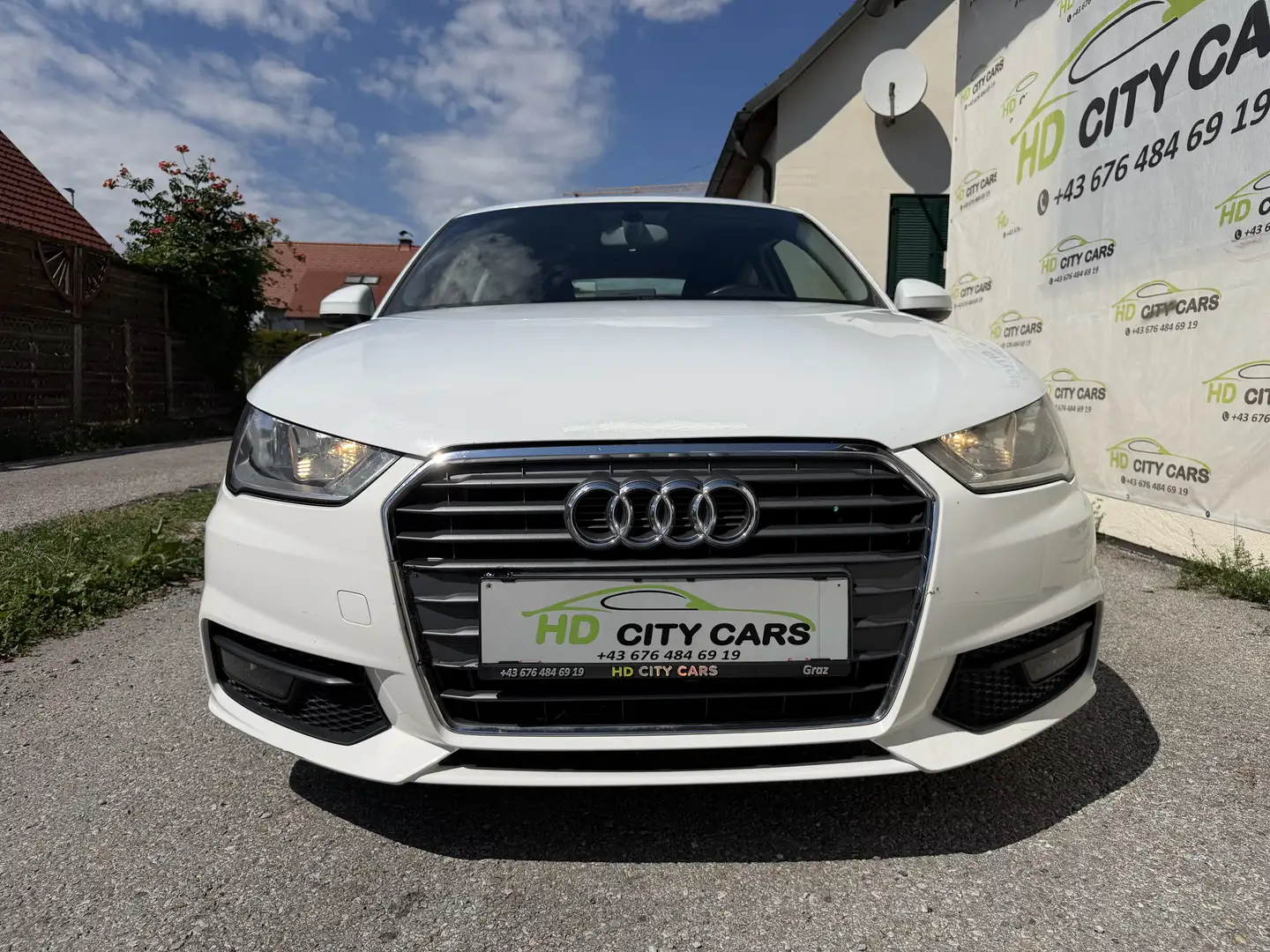 Audi A1 1,4 TDI ultra ERSTBESITZ/ FRISCHE PICKERL!! - 2