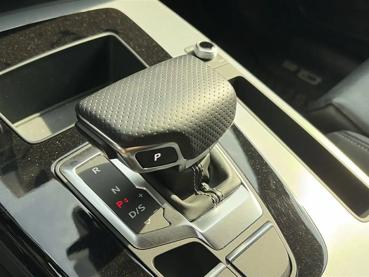 Audi Q5 снимка Audi Q5