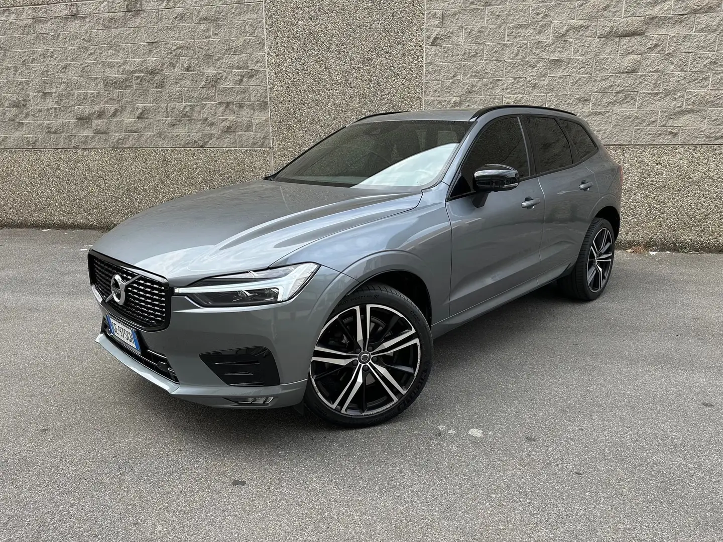 Volvo XC60 B4 (d) AWD Geartronic R-design - 1