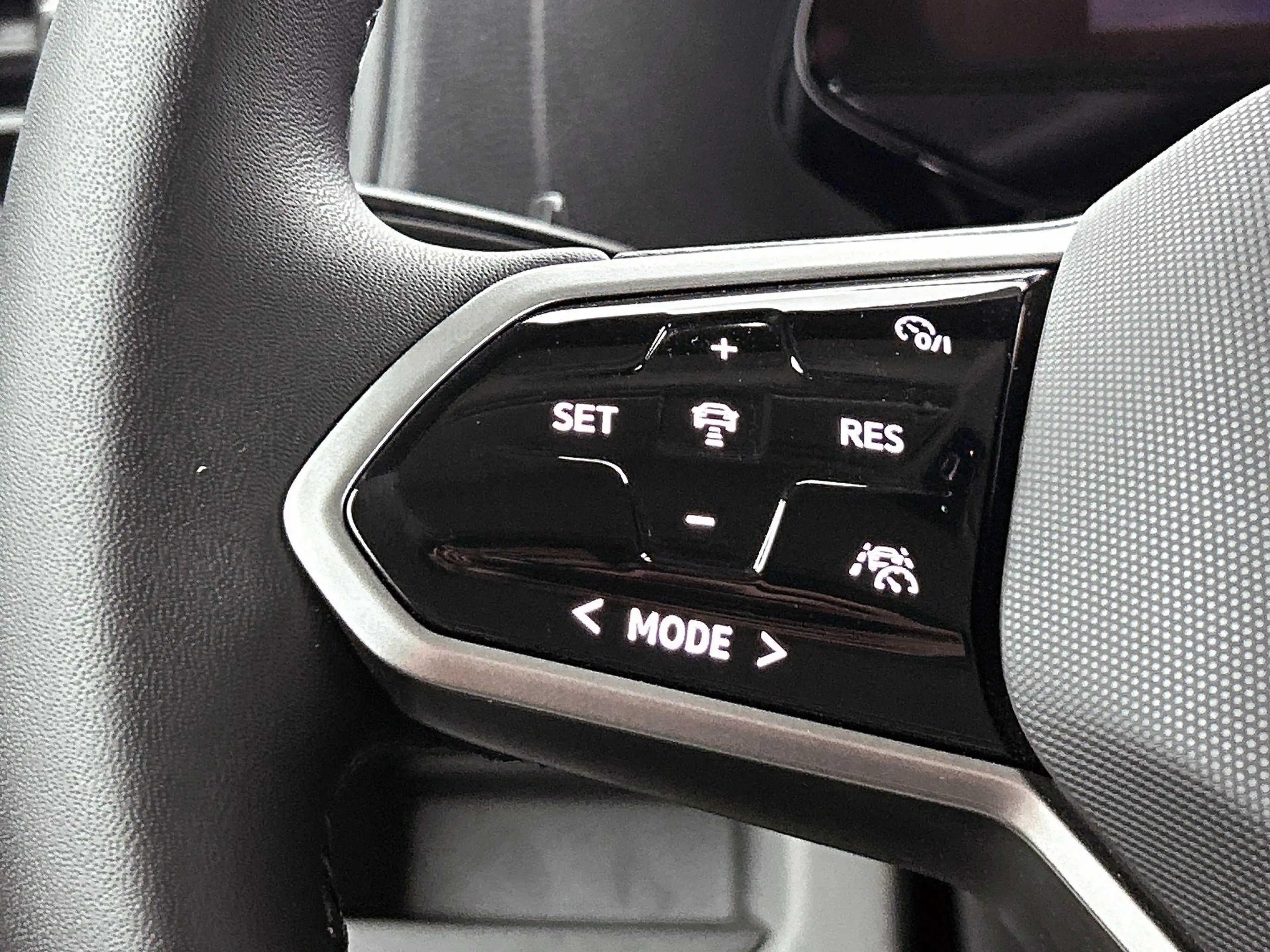 Volkswagen ID. Buzz Cargo 77 kWh | Airco | Trekhaak | Multifunctioneel stuur — photo 6