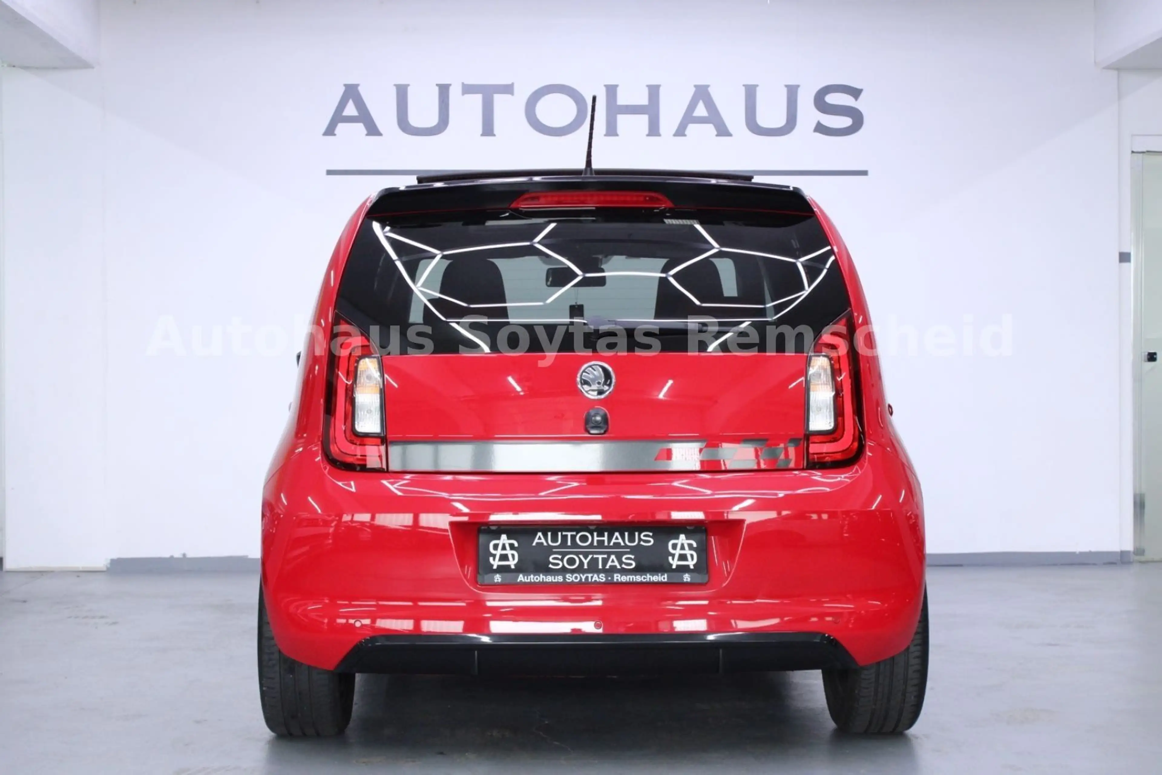 Skoda Citigo Monte Carlo I PANO I SHZ I PDC I DEEP — photo 9
