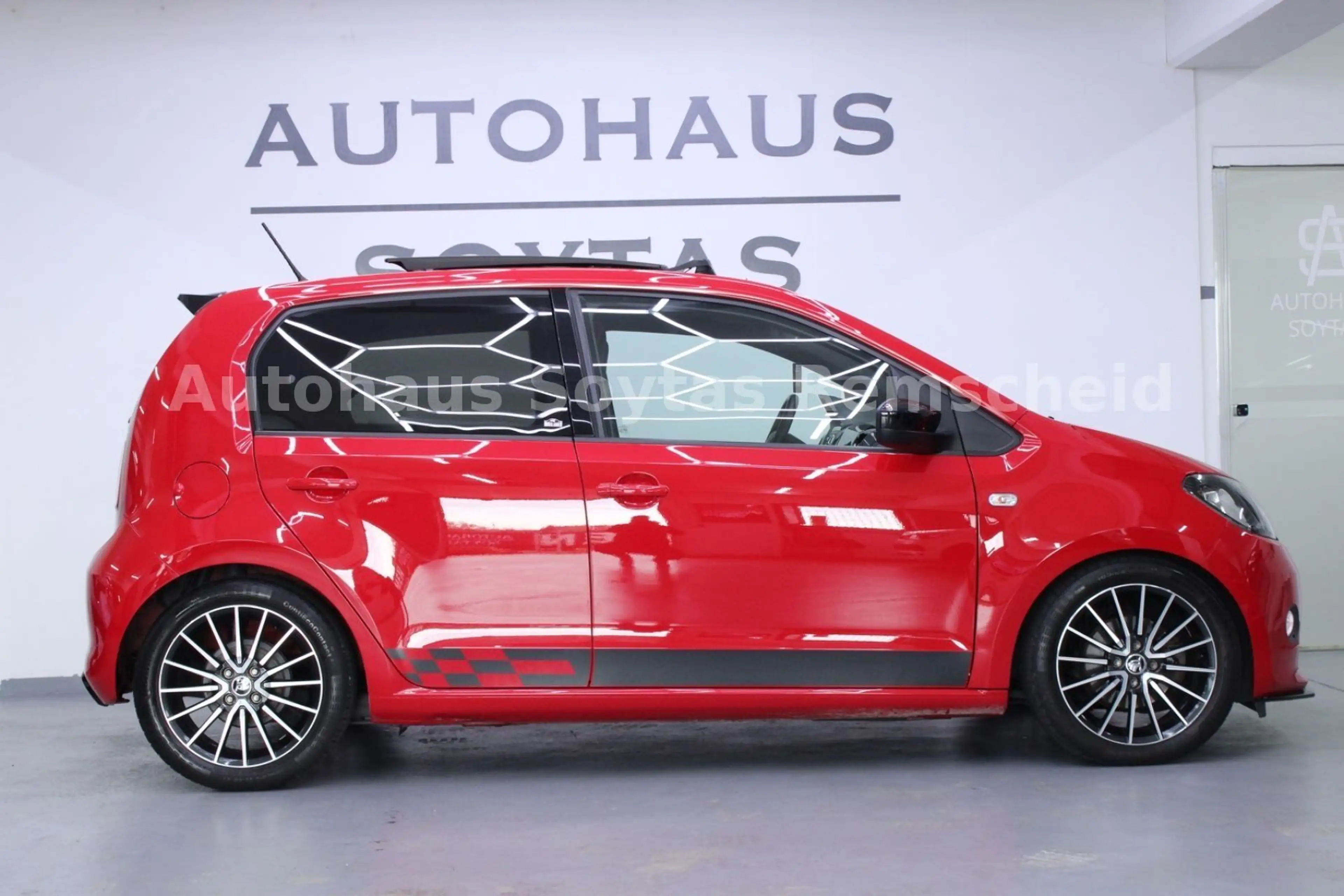Skoda Citigo Monte Carlo I PANO I SHZ I PDC I DEEP — photo 13