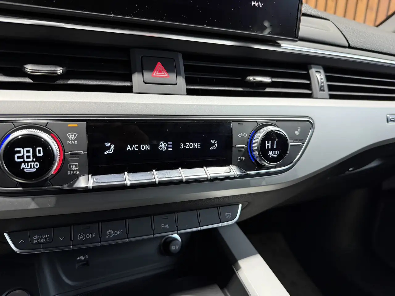 Audi A4 Avant adv. 40 TFSI Aut Navi*Kam*ACC*LED*Leder, миниатюра 24