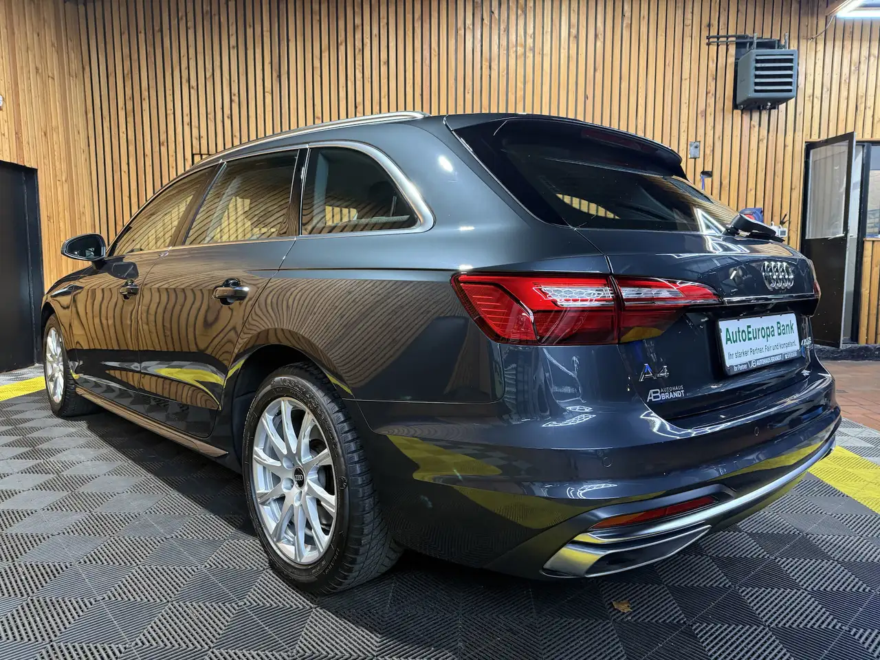 Audi A4 Avant adv. 40 TFSI Aut Navi*Kam*ACC*LED*Leder, миниатюра 5