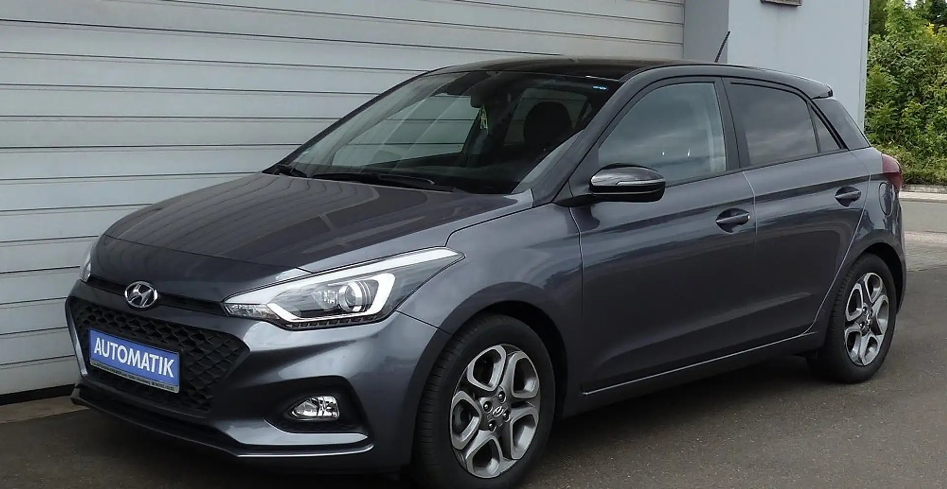 Hyundai i20 Advantage + Vollaustattung 1. Hd. Scheckheftgepfl. Grau - 2