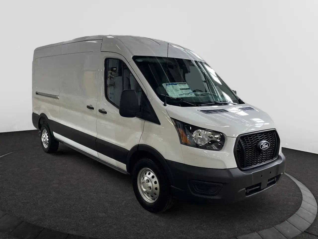 Ford Transit Cargo Van снимка Ford Transit Cargo Van