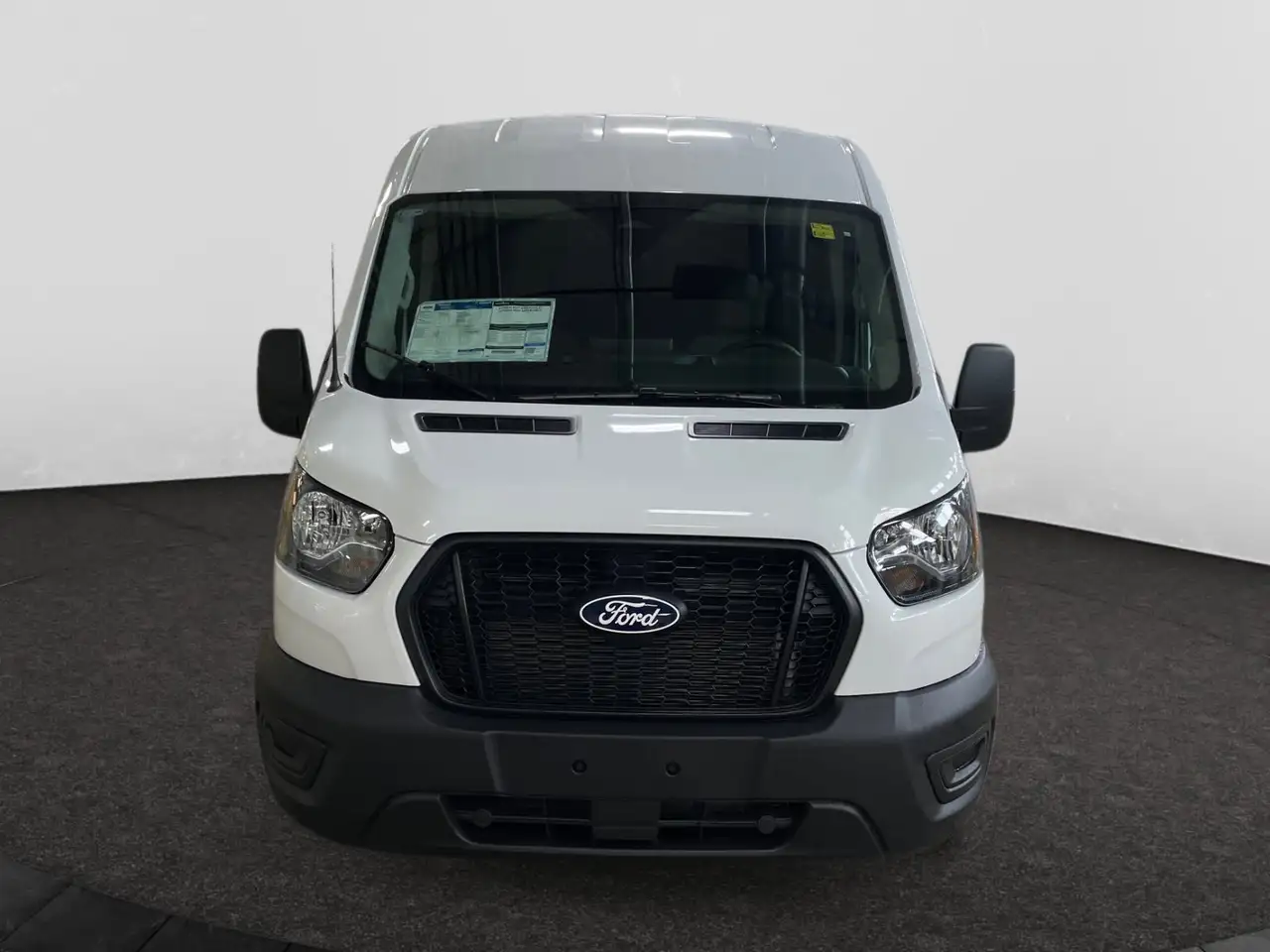 Ford Transit Cargo Van снимка Ford Transit Cargo Van