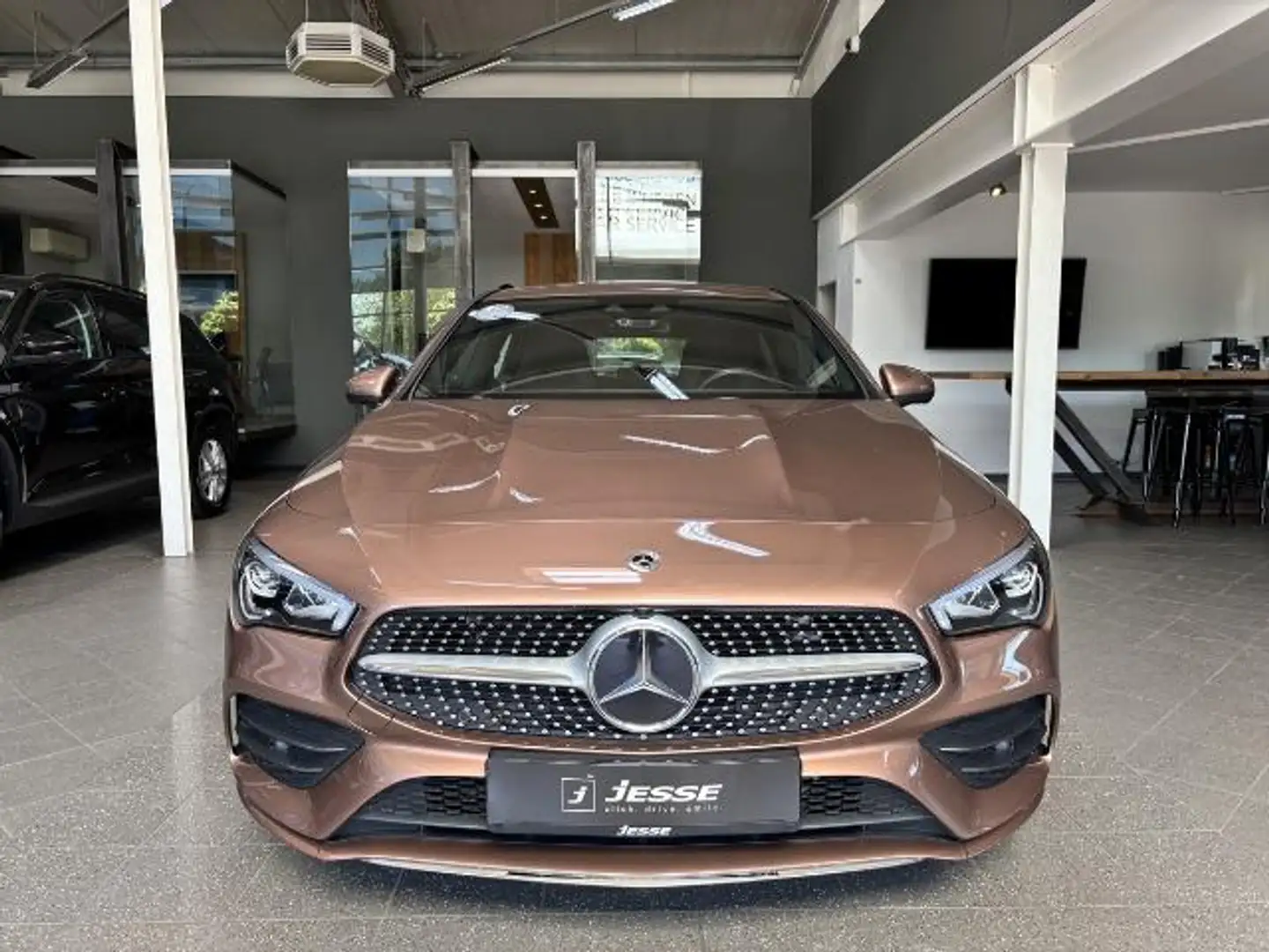 Mercedes-Benz CLA 250 AMG 4M LED MBUX Burmester 360 Goud - 2