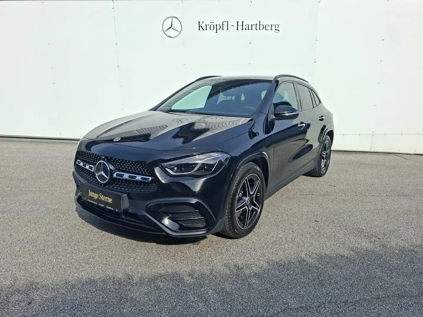Mercedes-Benz GLA 200 d 4MATIC Österreich-Edition AMG Line AMG Schwarz - 2