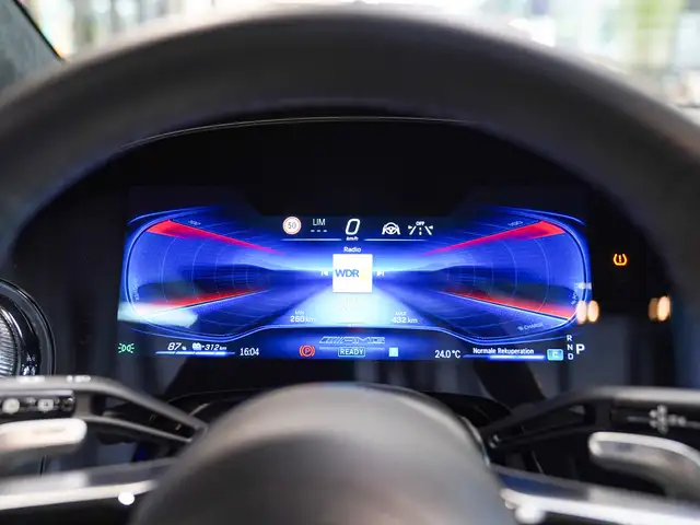 Mercedes-Benz EQE view 17