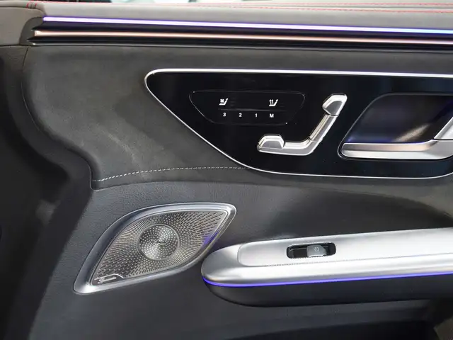Mercedes-Benz EQE view 12