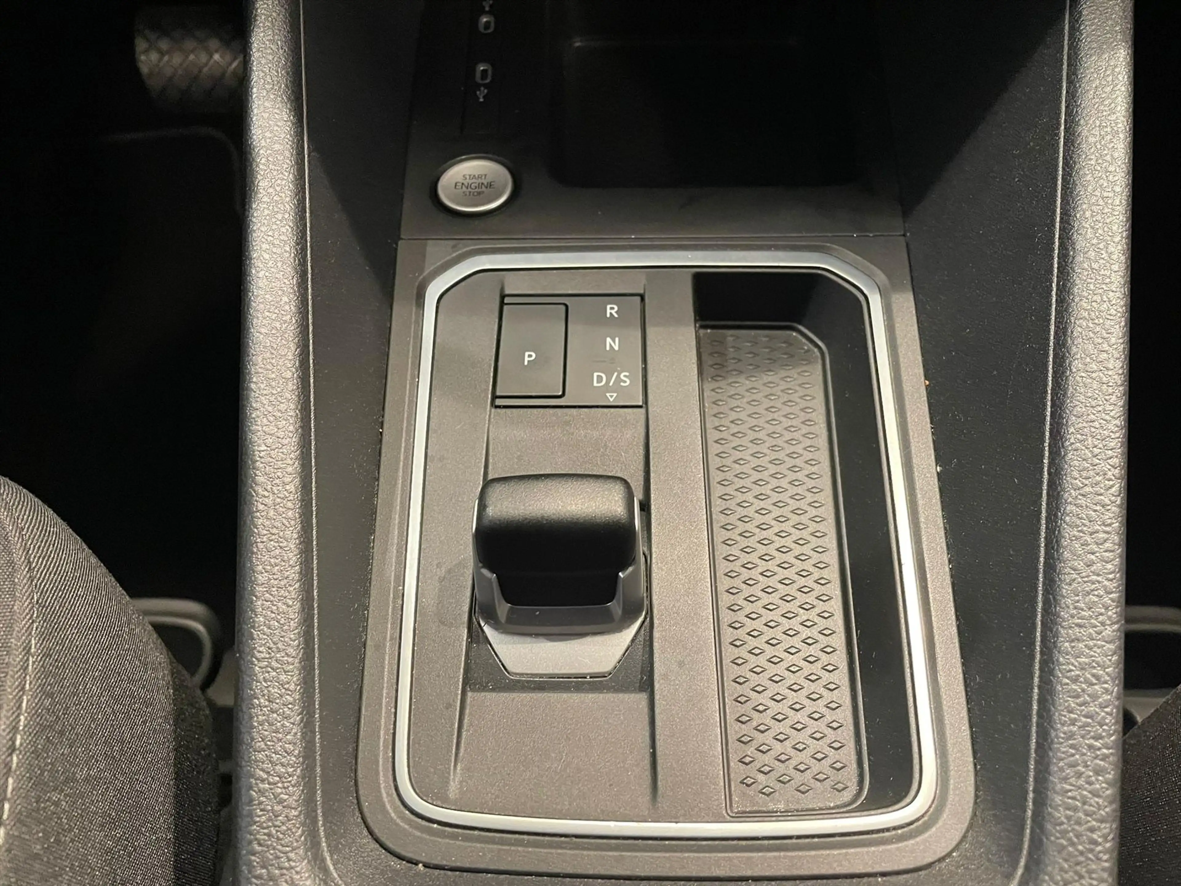 Ford Tourneo Connect L2 Rolstoelauto Automaat 5+1 — photo 16