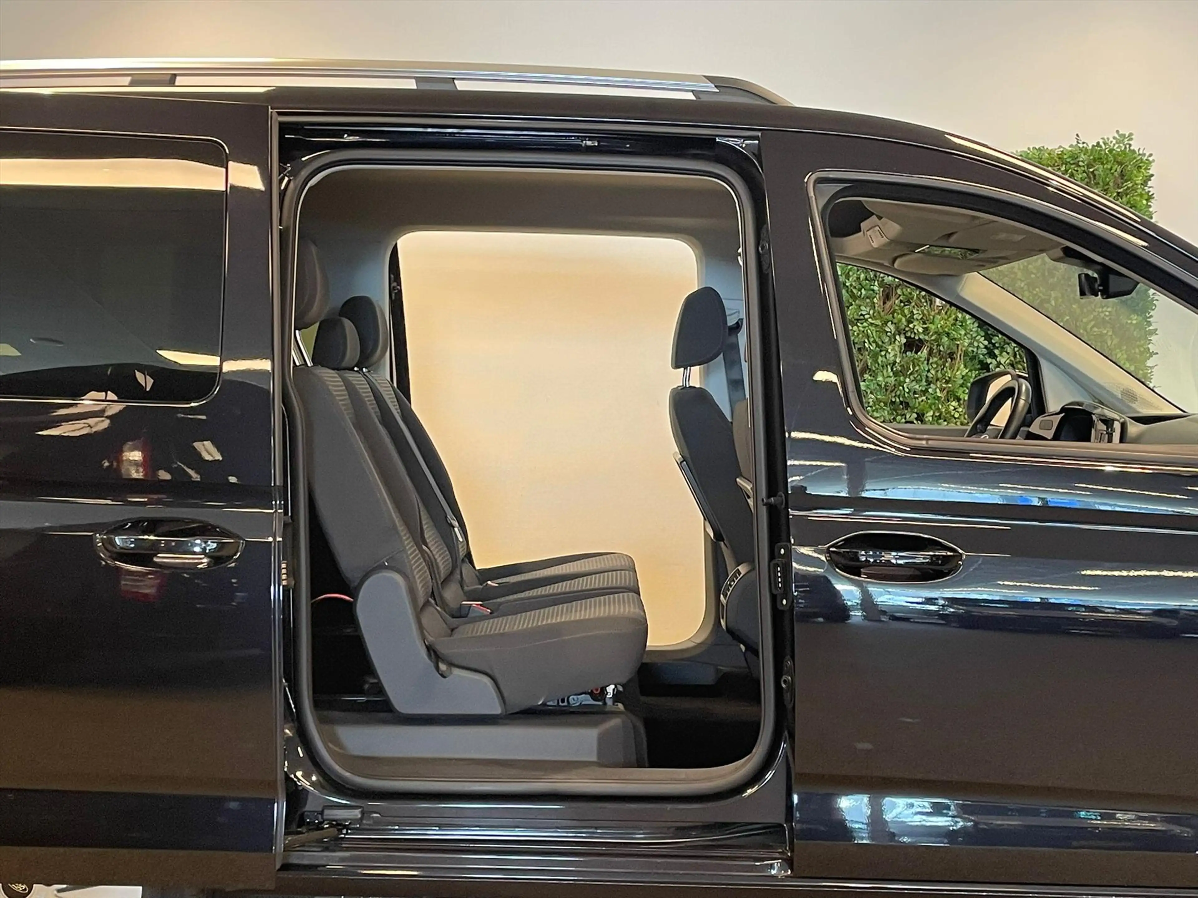 Ford Tourneo Connect L2 Rolstoelauto Automaat 5+1 — photo 3